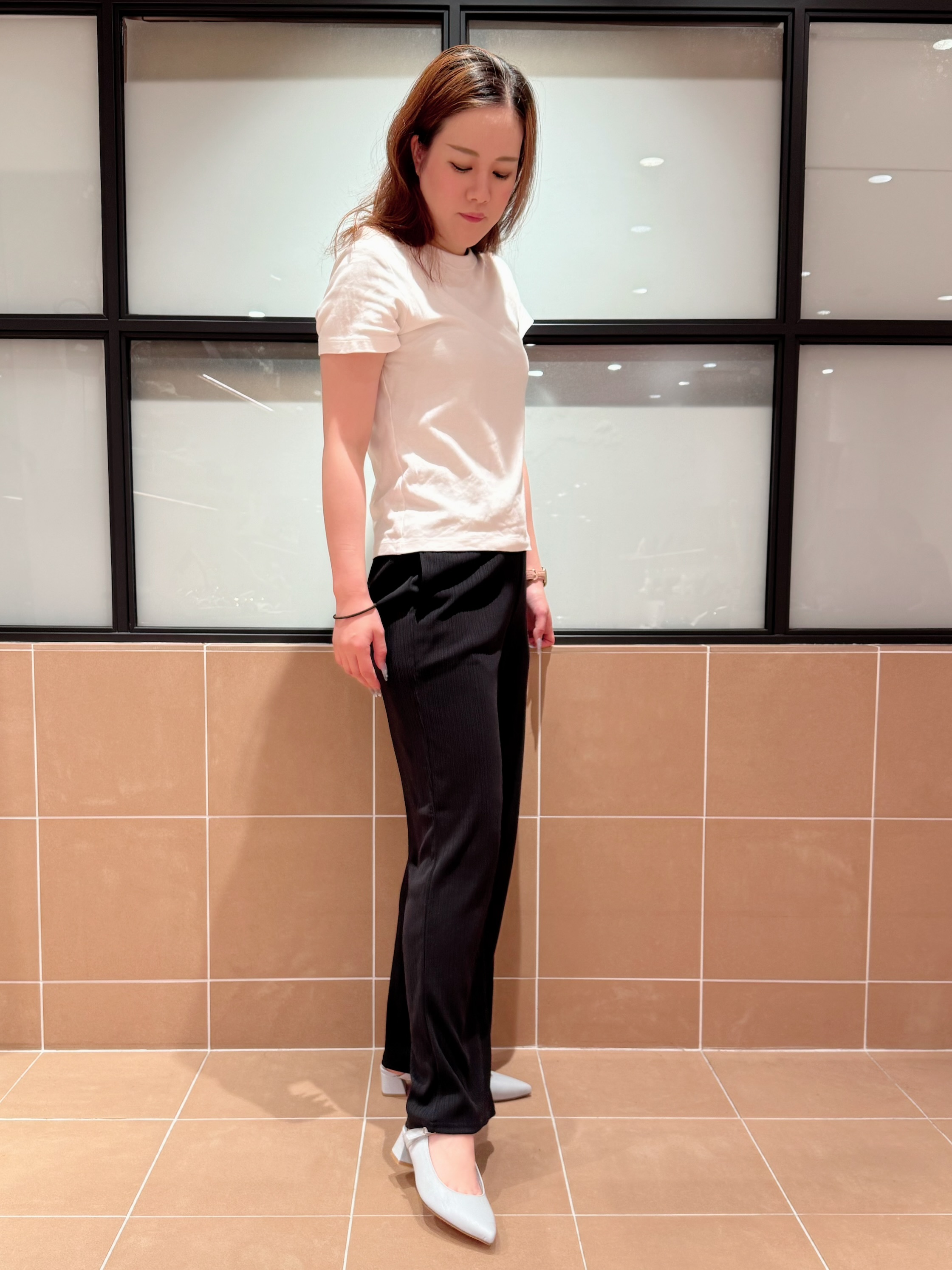 すみれさんの「ESPERANZA｜甲ストラップミュールパンプス」を使ったコーディネート