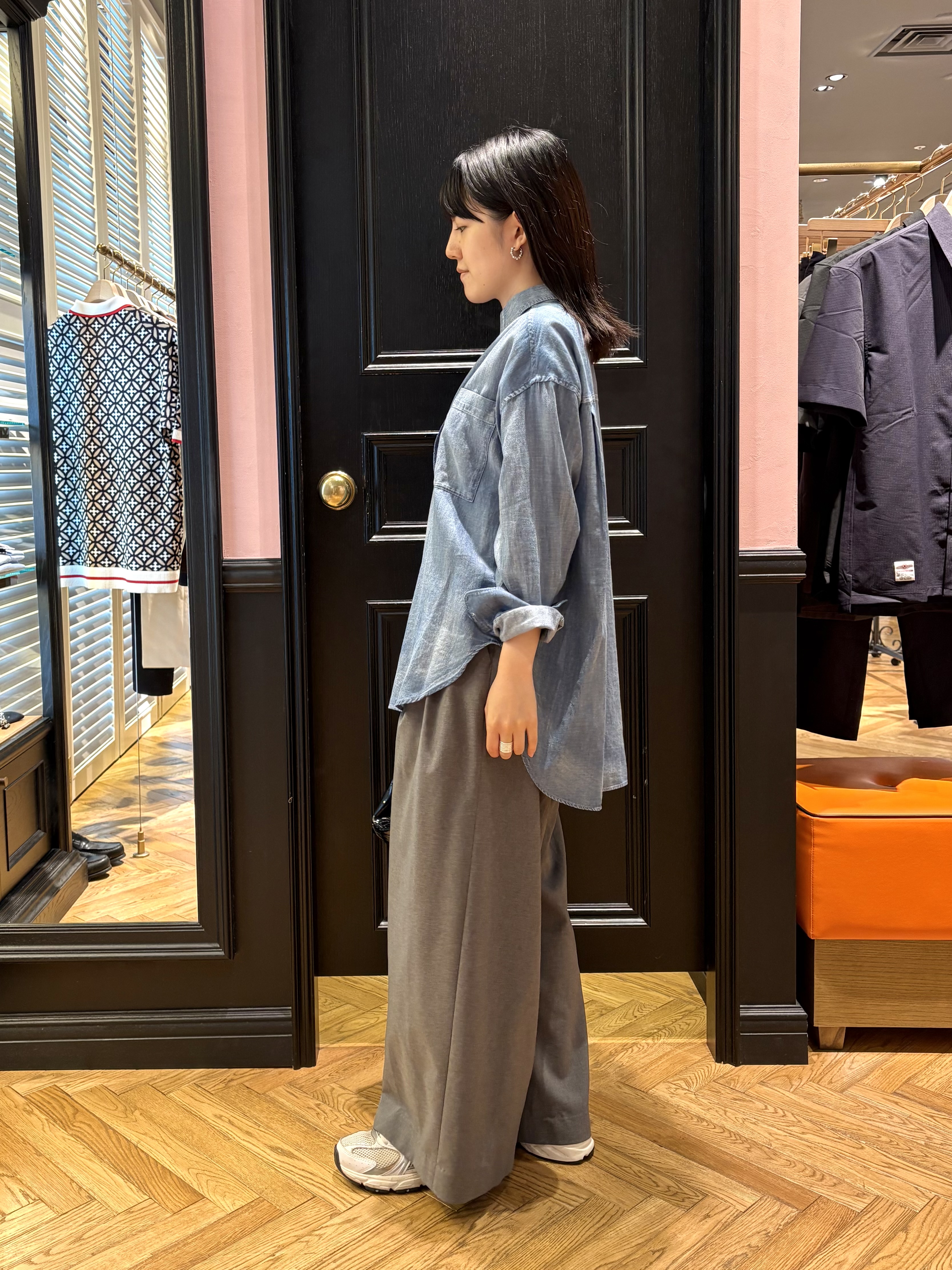 cocoさんの「DRESSTERIOR｜【涼しく着映え】シアーデニムシャツ」を使ったコーディネート