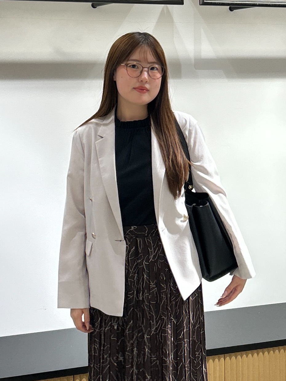 sayaさんの「OPAQUE.CLIP｜《再入荷》ダブルブレストテーラードジャケット【接触冷感／吸水速乾／イージーアイロン／防シワ／洗濯機O」を使ったコーディネート