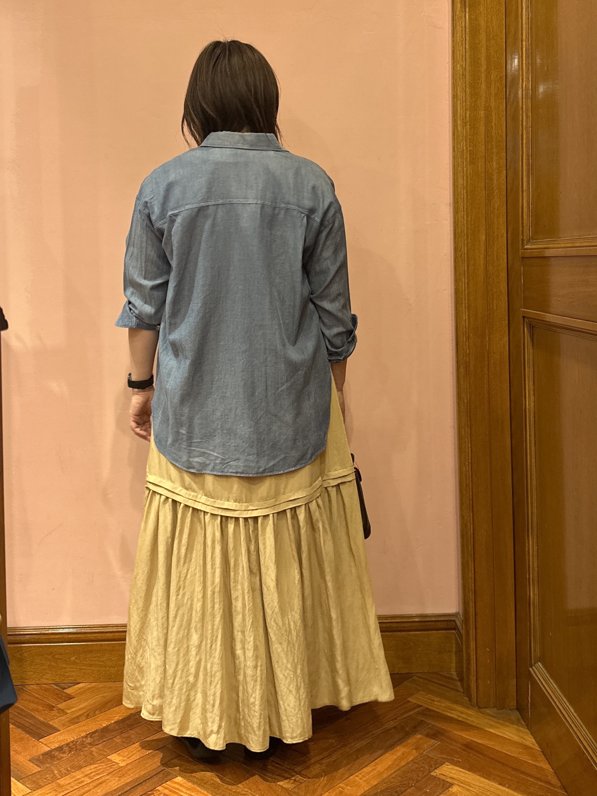 komatsuさんの「DRESSTERIOR｜【涼しく着映え】シアーデニムシャツ」を使ったコーディネート