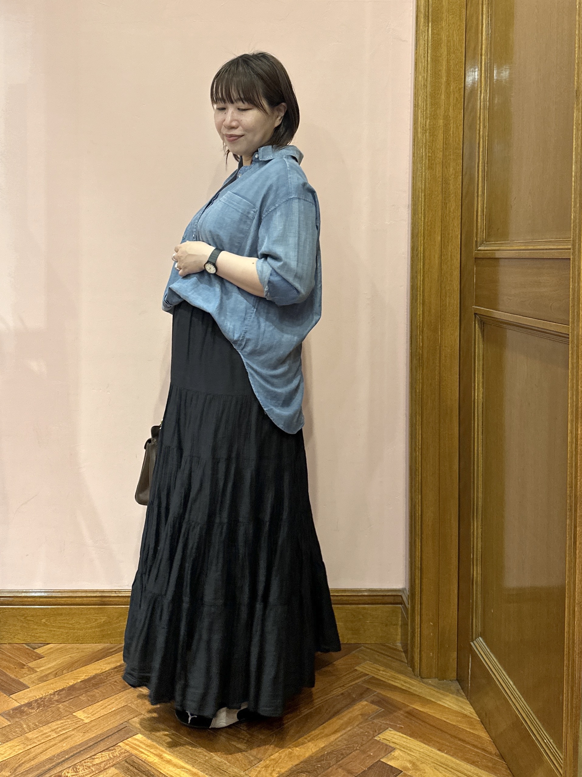 komatsuさんの「DRESSTERIOR｜【涼しく着映え】シアーデニムシャツ」を使ったコーディネート