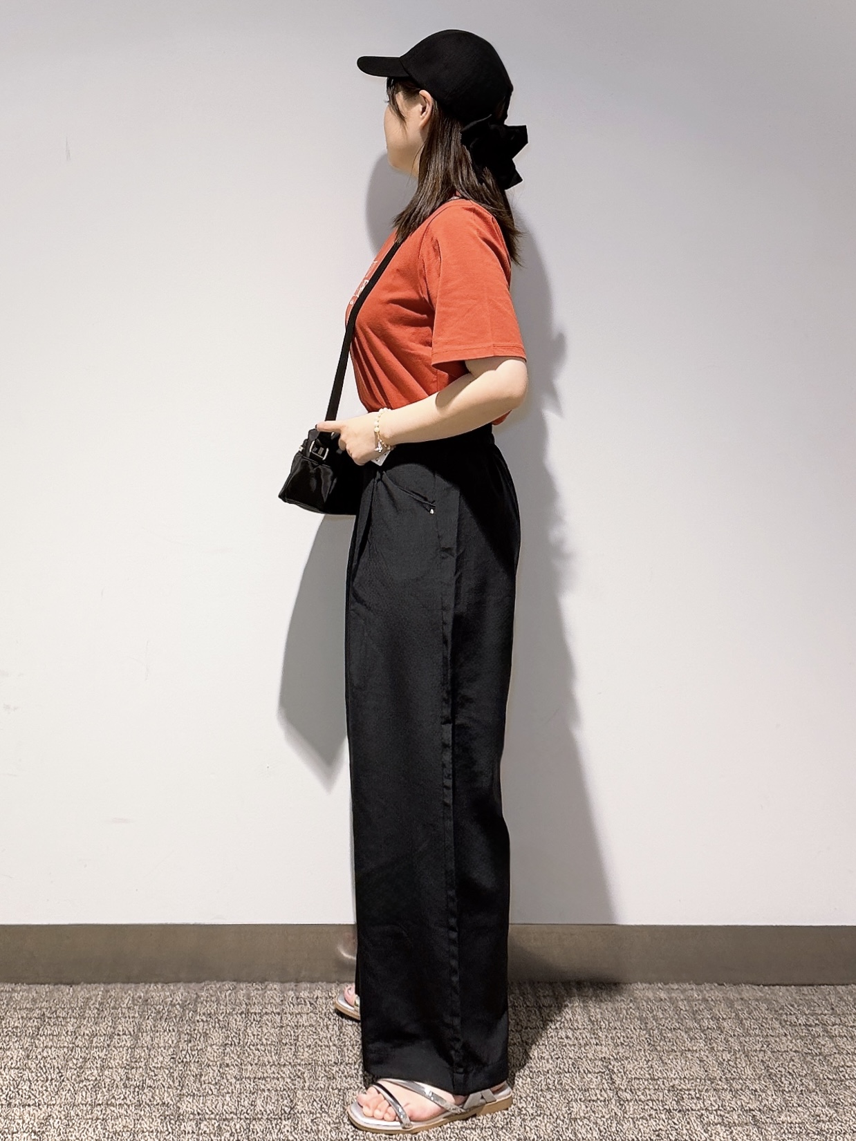 みーさんの「grove｜【吸水速乾・UVカット・マシンウォッシャブル】ベーシックMIXロゴプリントT」を使ったコーディネート