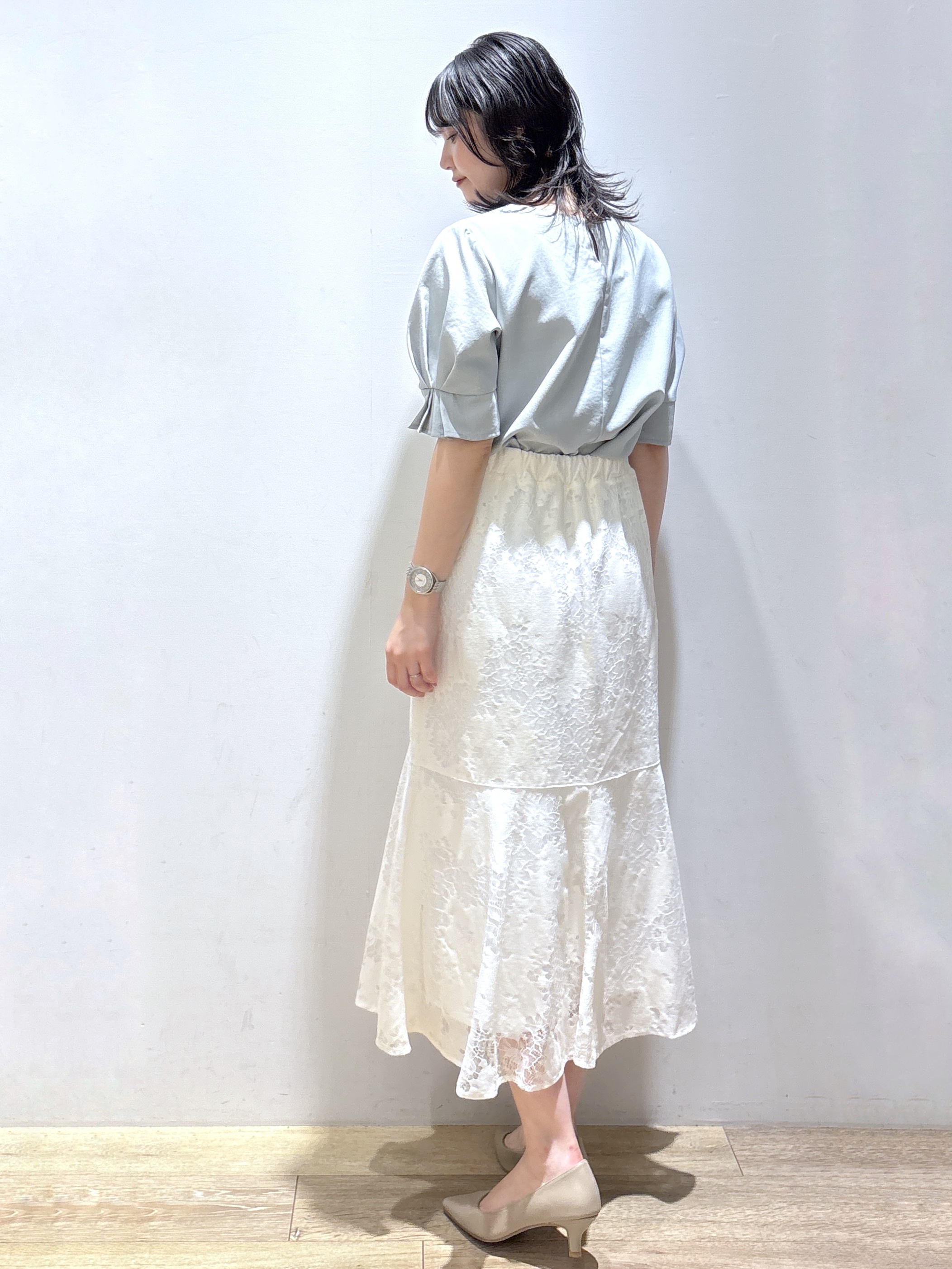 mizukiさんの「index｜【接触冷感／吸水速乾】タックパフスリーブブラウス《防シワ／洗濯機OK／XS～3L／8col》」を使ったコーディネート