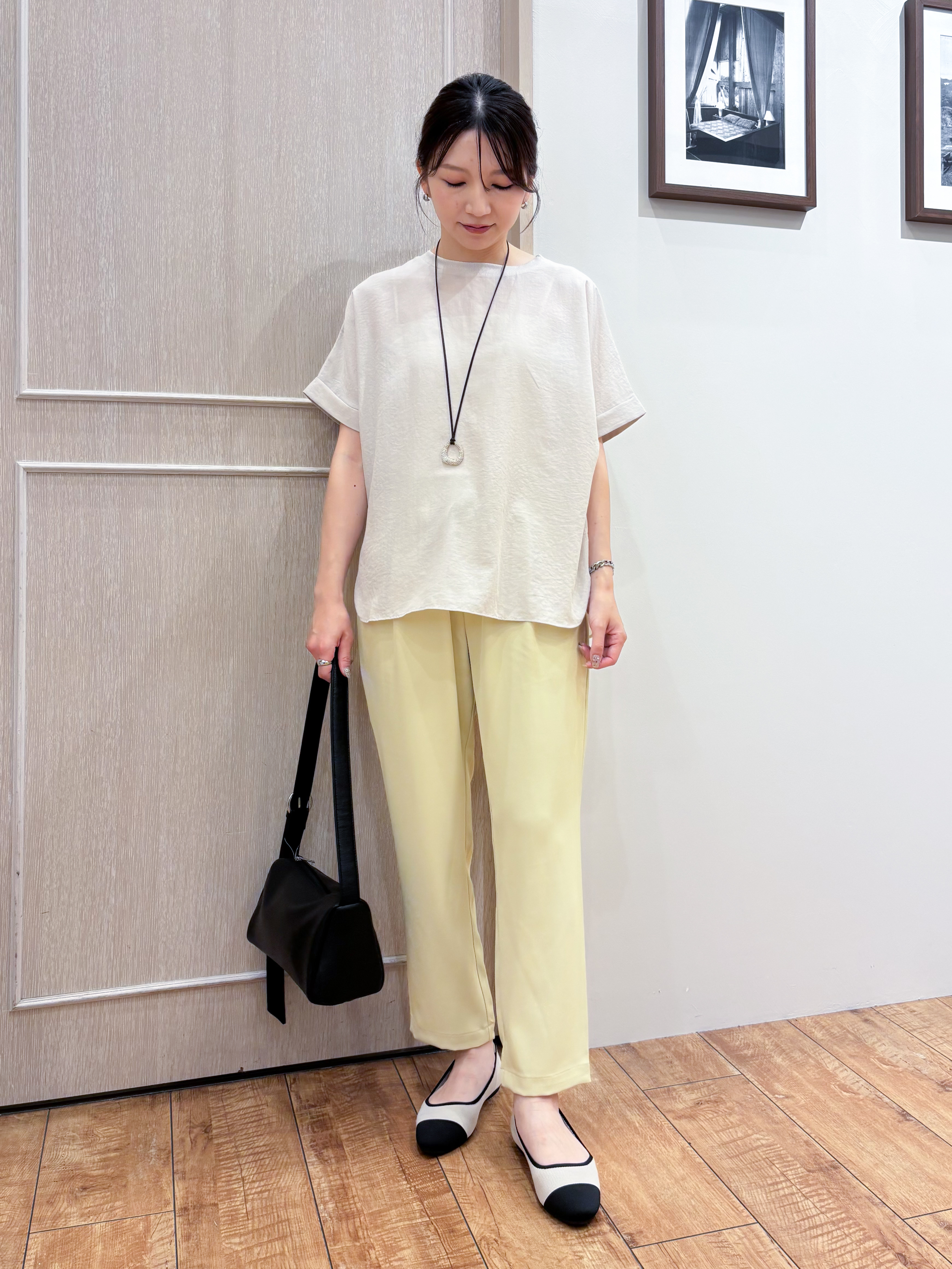なみさんの「SHOO･LA･RUE｜【着丈選べる/体型カバー】洗濯後しわになりにくい さらっと快適ドルマントップス」を使ったコーディネート