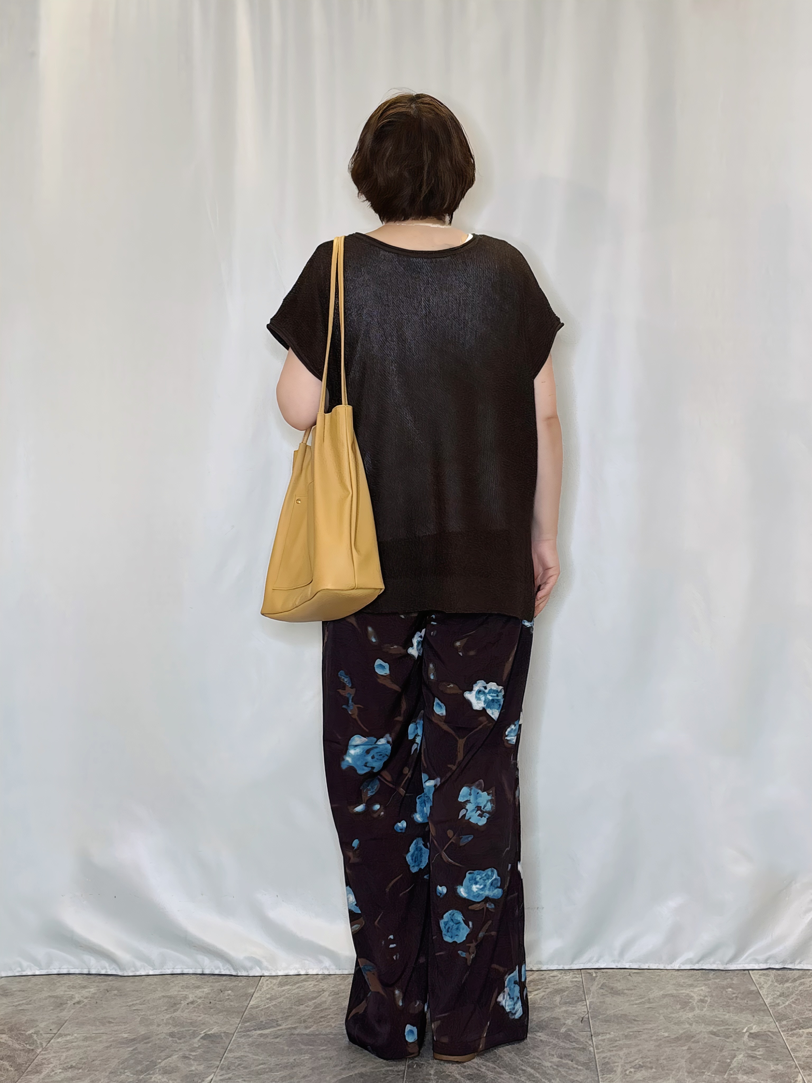 たみさんの「SHOO･LA･RUE｜【2点セット/前後2WAY/洗濯機可/S-LL】体型カバーも叶う ラメ畦ニット+タンクトップ」を使ったコーディネート