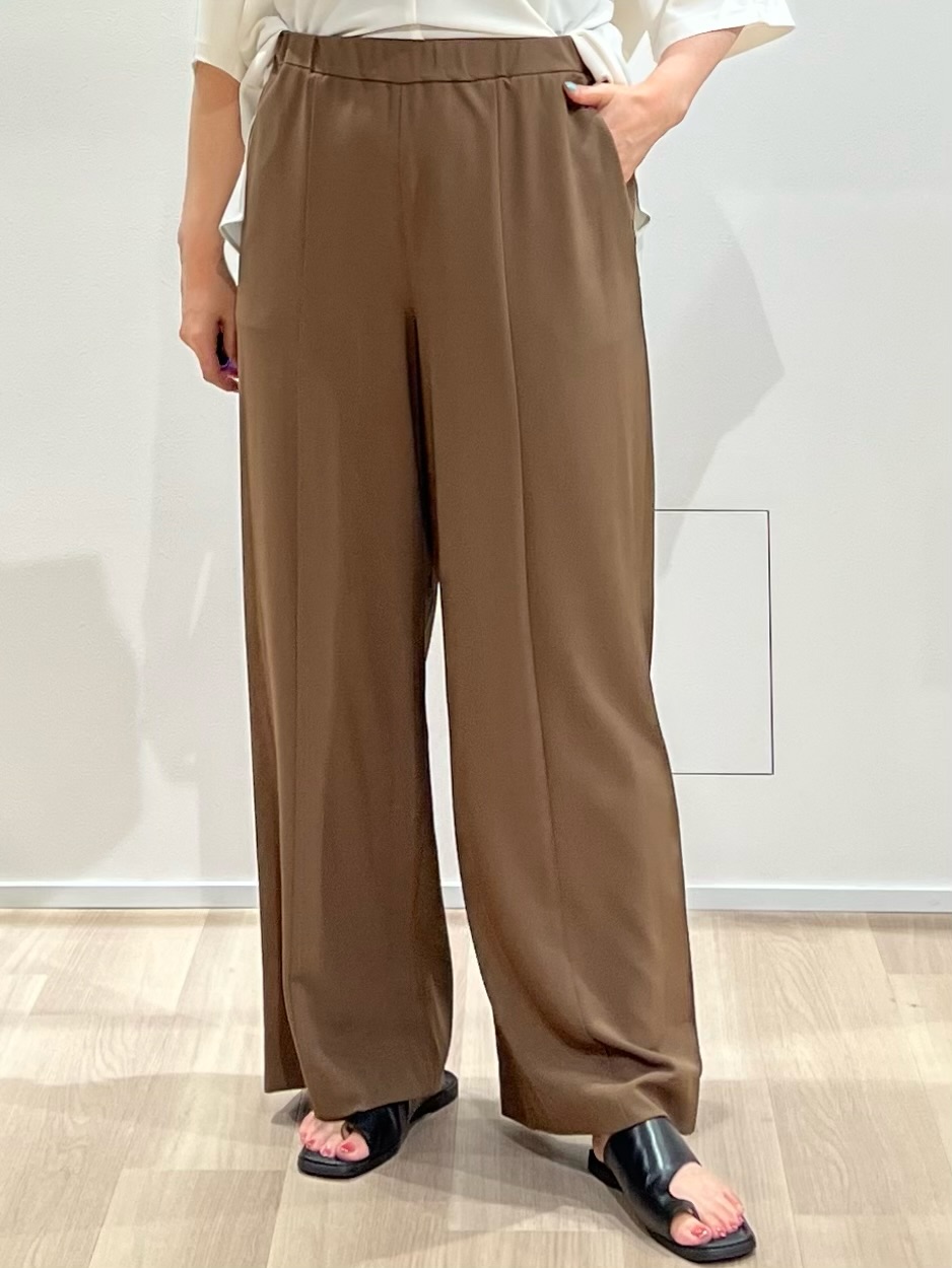 TOMOMIさんの「UNTITLED｜【夏羽織り/着る日傘】ドルマンフォルムブルゾン」を使ったコーディネート