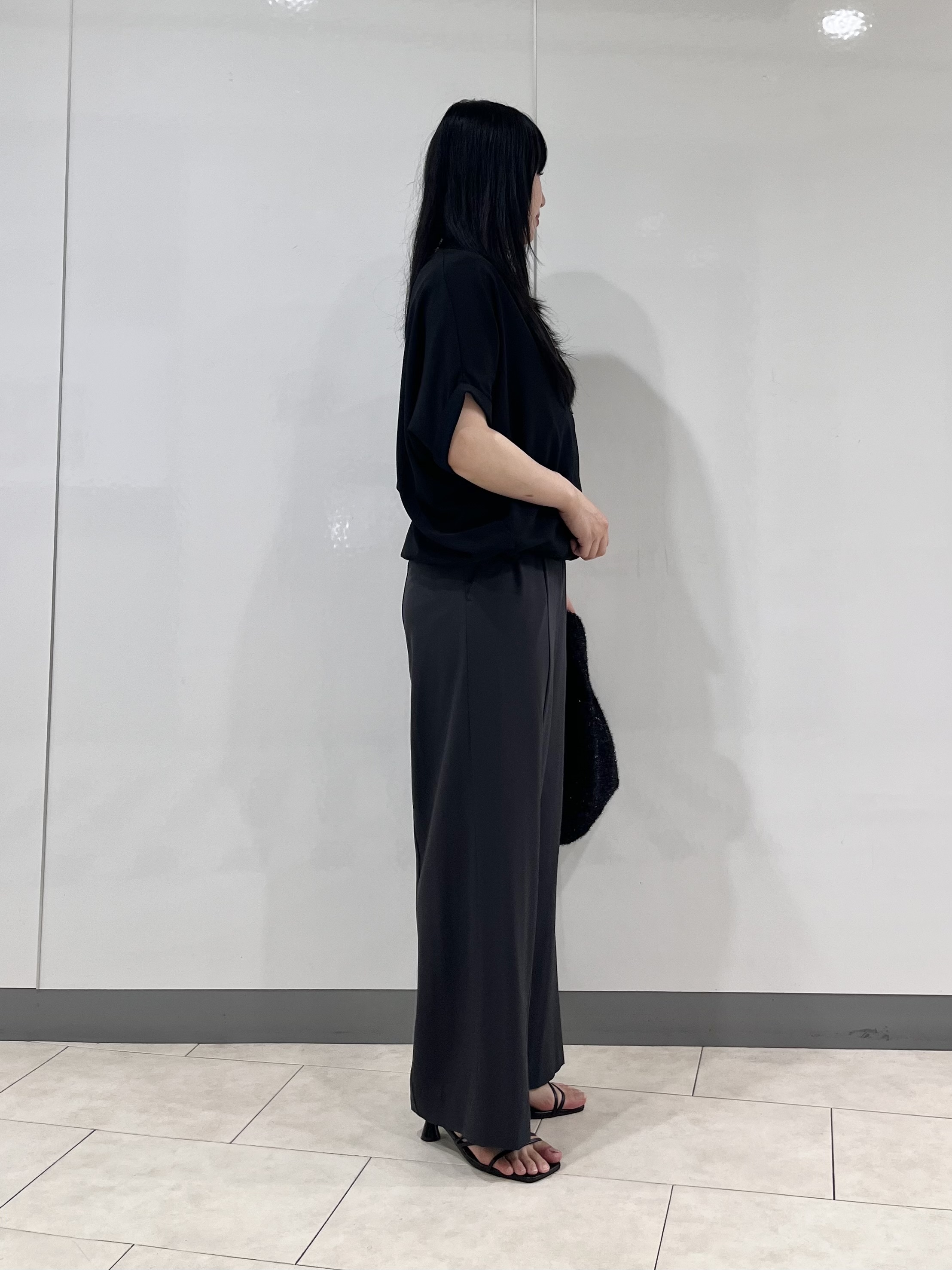 hasuさんの「INDIVI｜【秋羽織り/着る日傘】ドルマンフォルムブルゾン」を使ったコーディネート