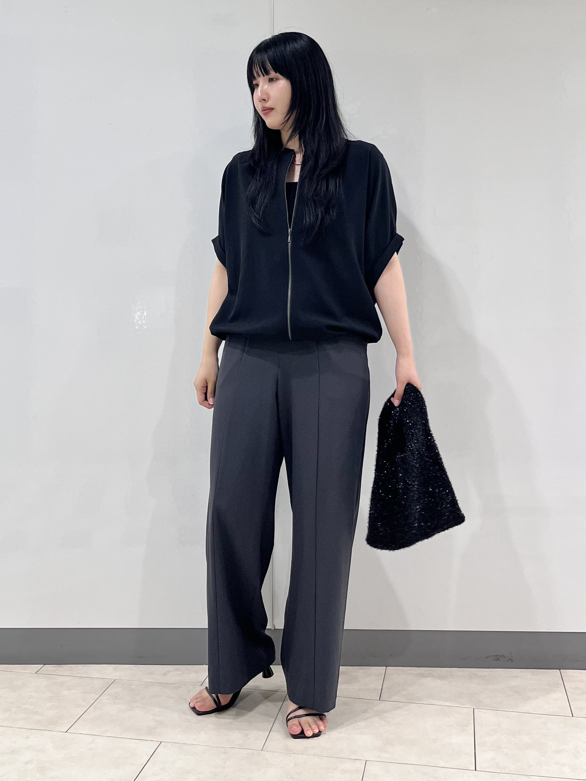 hasuさんの「INDIVI｜【秋羽織り/着る日傘】ドルマンフォルムブルゾン」を使ったコーディネート