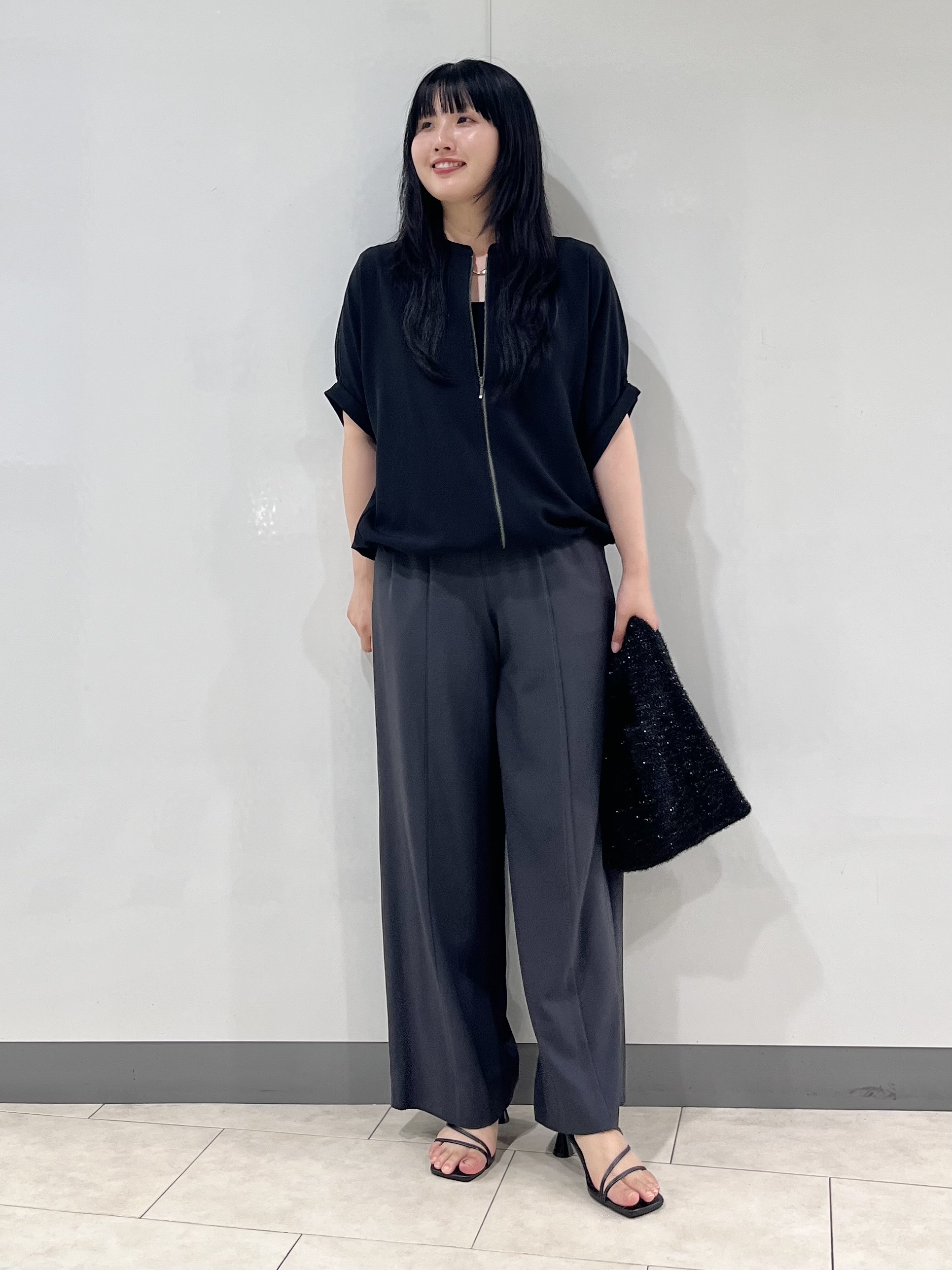 hasuさんの「INDIVI｜【秋羽織り/着る日傘】ドルマンフォルムブルゾン」を使ったコーディネート