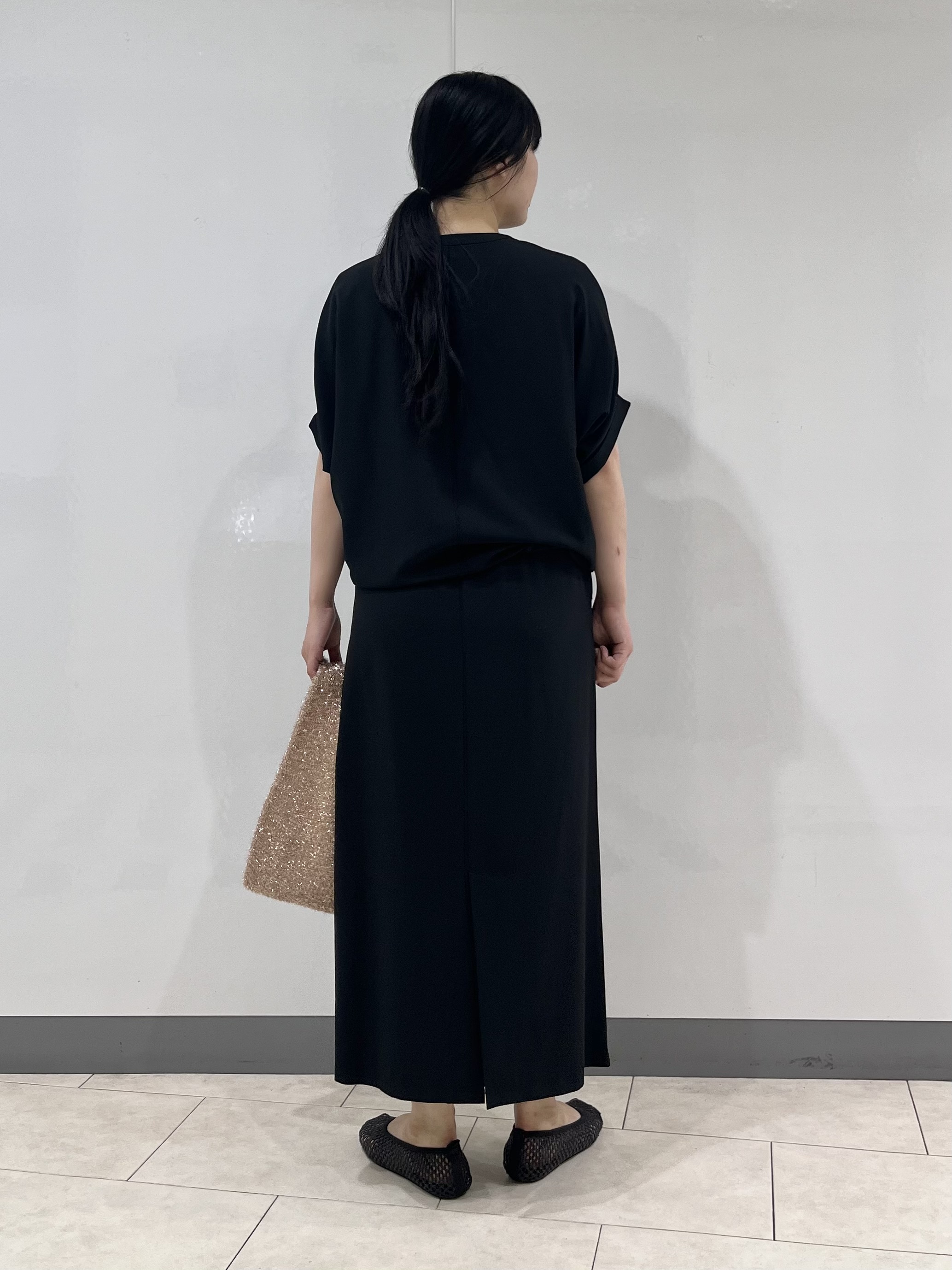 hasuさんの「INDIVI｜【秋羽織り/着る日傘】ドルマンフォルムブルゾン」を使ったコーディネート