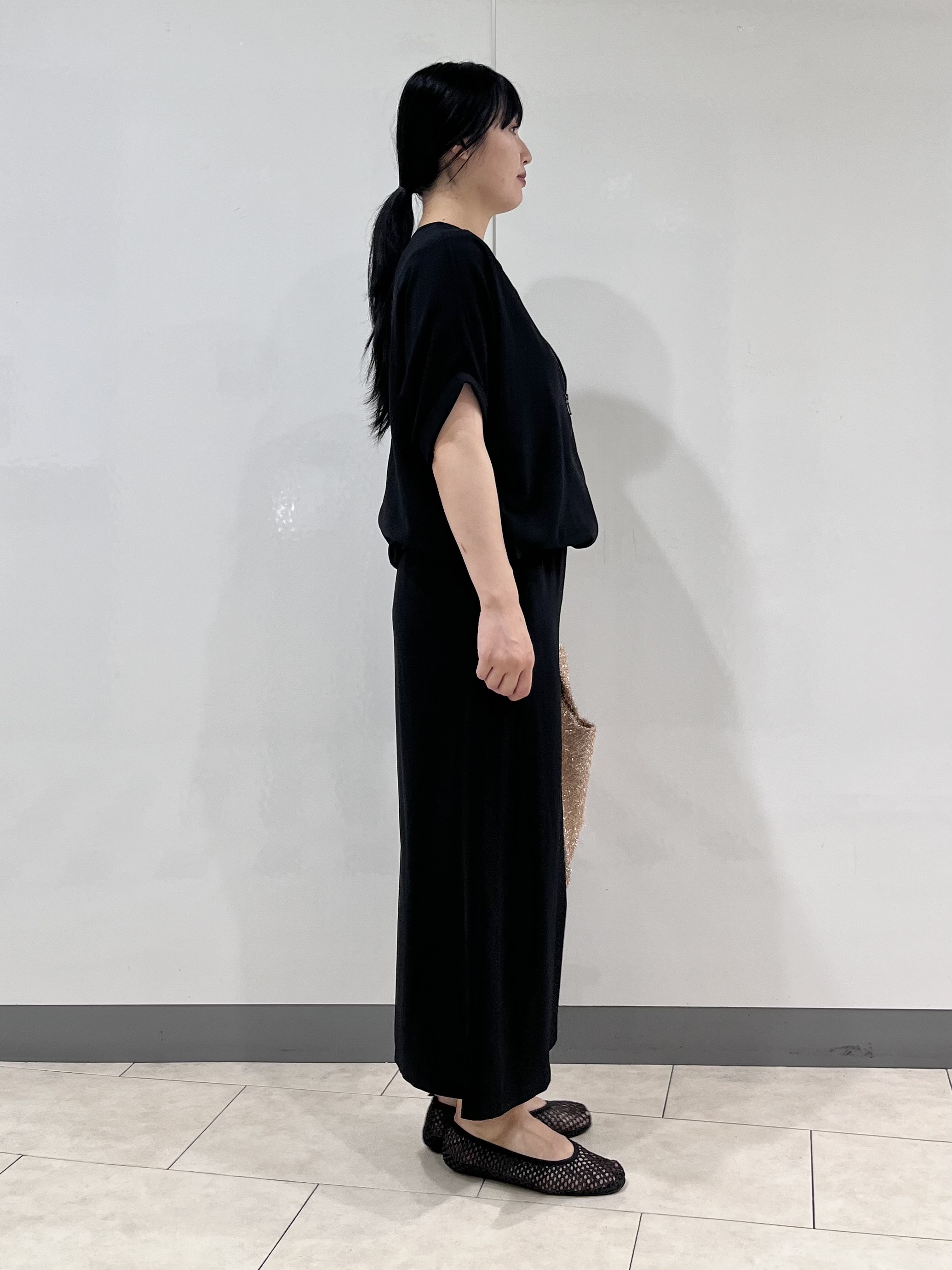 hasuさんの「INDIVI｜【秋羽織り/着る日傘】ドルマンフォルムブルゾン」を使ったコーディネート