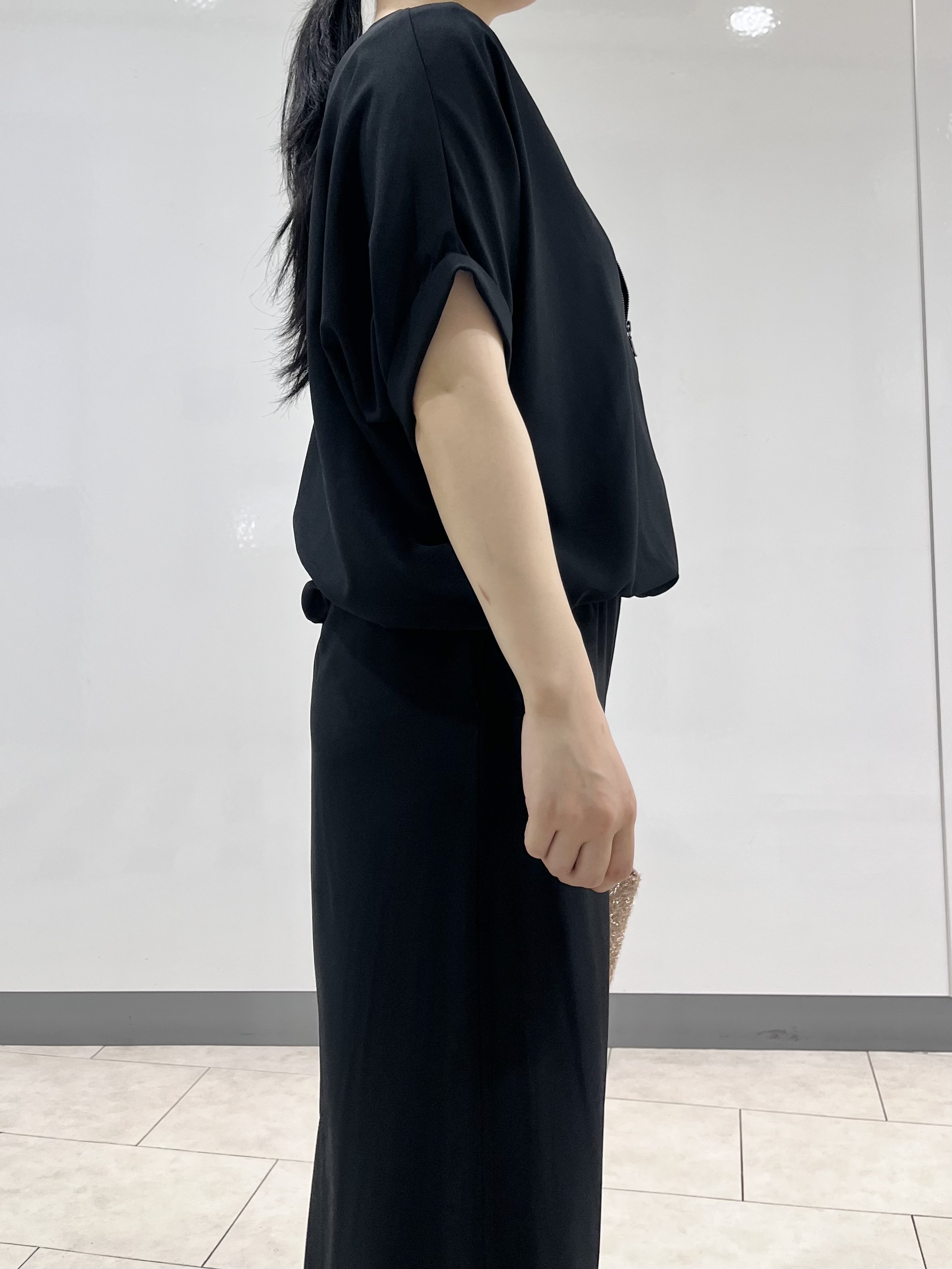 hasuさんの「INDIVI｜【秋羽織り/着る日傘】ドルマンフォルムブルゾン」を使ったコーディネート