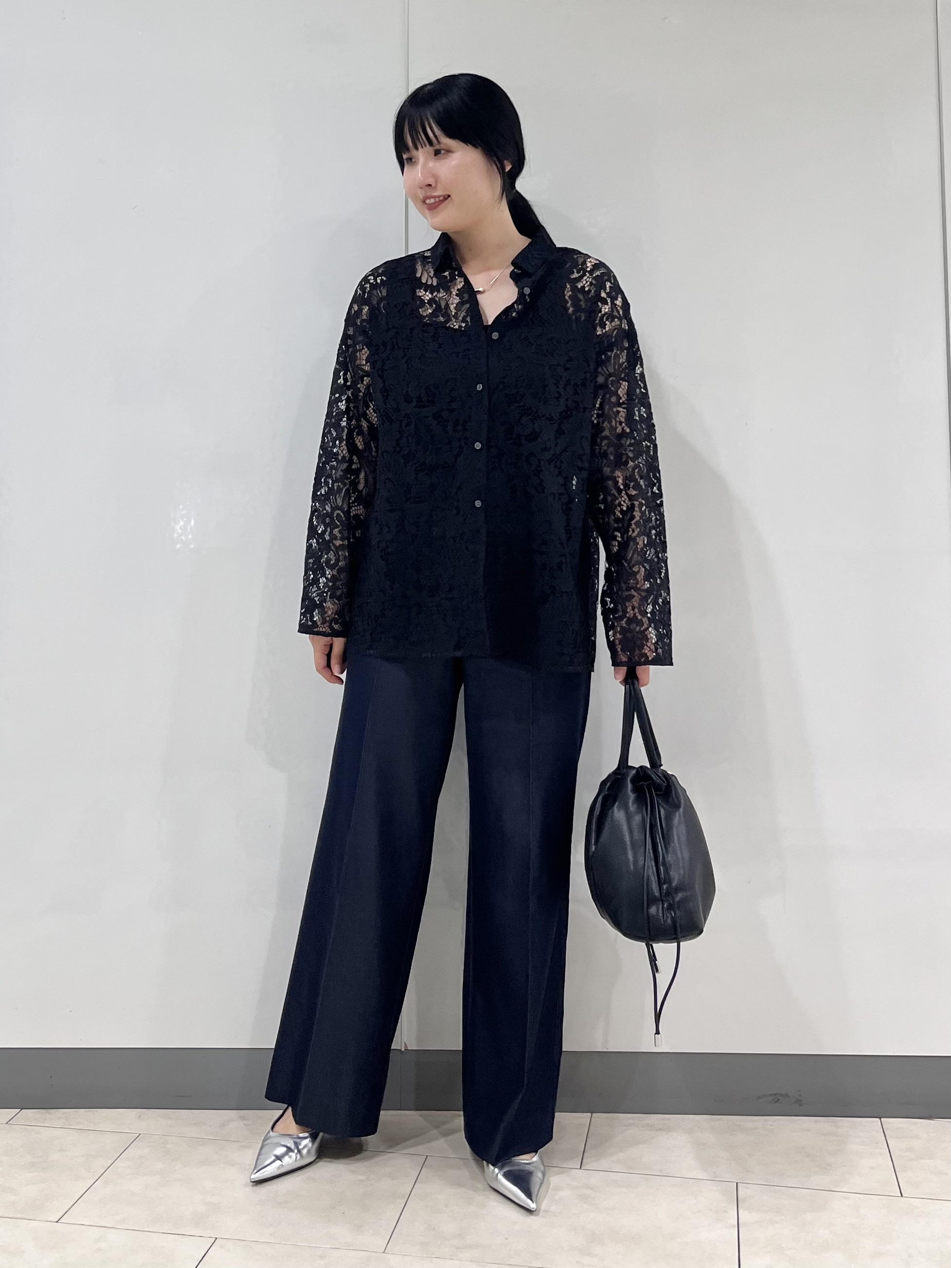 hasuさんの「INDIVI｜【洗える／トレンド】大人レースシャツ」を使ったコーディネート