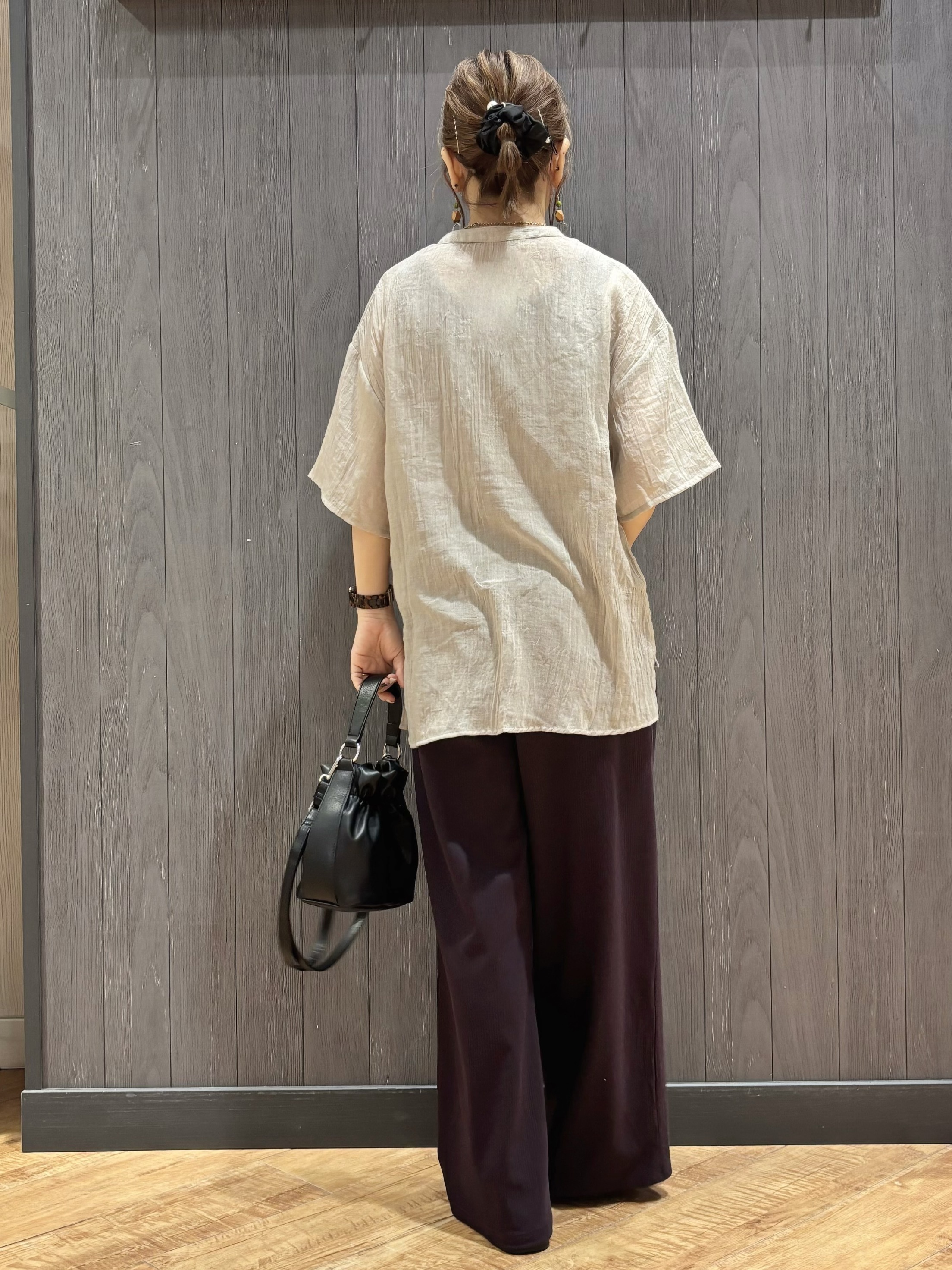 meiさんの「SHOO･LA･RUE｜フロントフリル シアーワッシャーブラウス」を使ったコーディネート
