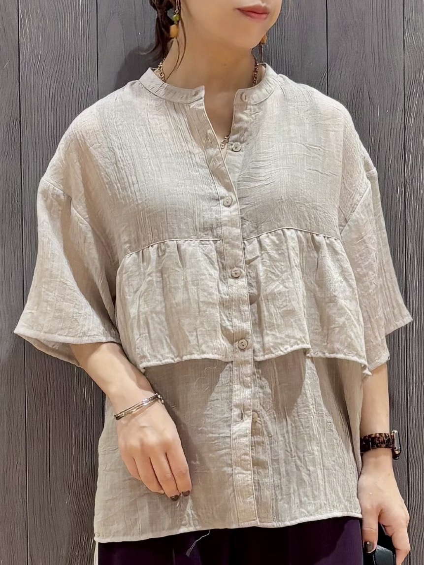 meiさんの「SHOO･LA･RUE｜フロントフリル シアーワッシャーブラウス」を使ったコーディネート