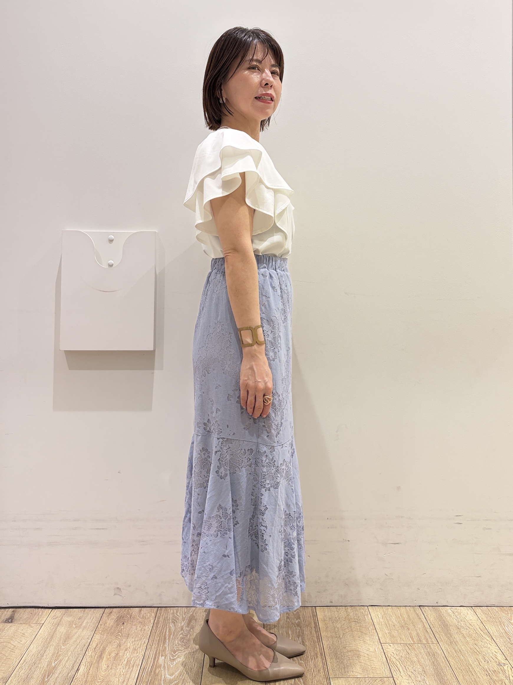 YUKOさんの「index｜【接触冷感】ダブルフレアキーネックトップス《UVケア／洗濯機OK》」を使ったコーディネート