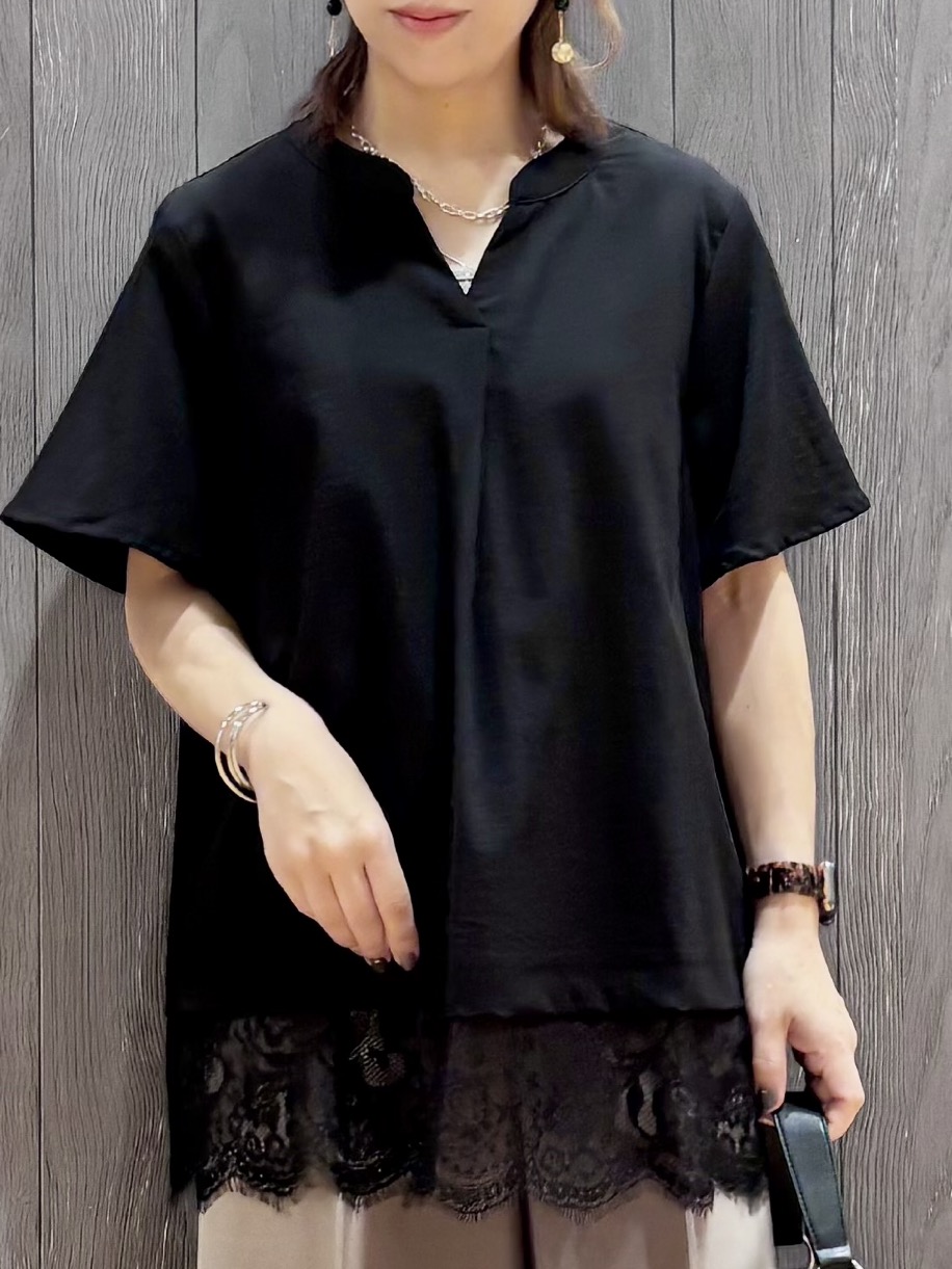 meiさんの「SHOO･LA･RUE｜【S-LL/洗濯機可】軽凛(かろりん) 楽に着られて上品 裾レーススキッパーブラウス」を使ったコーディネート
