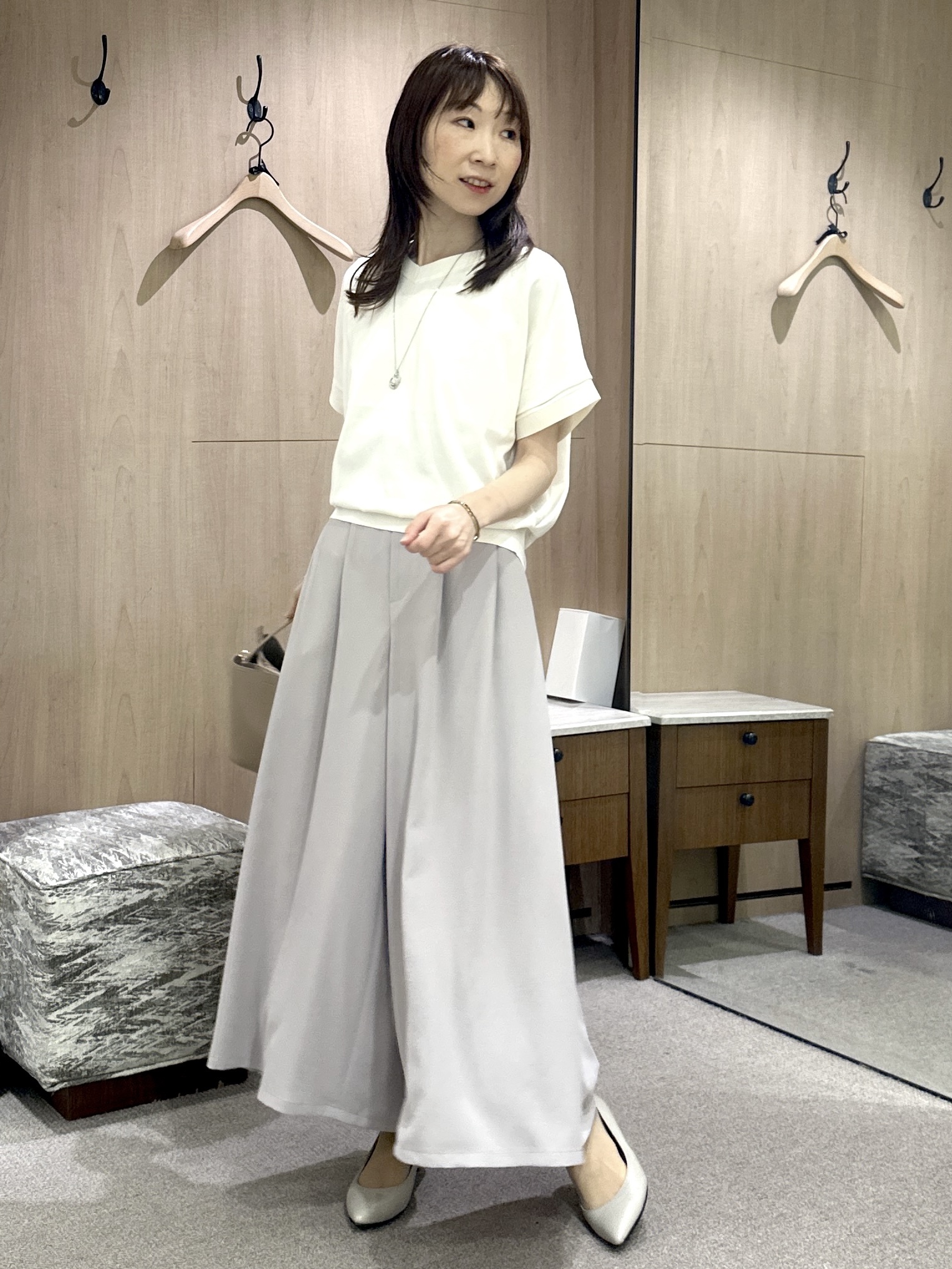 Miwaさんの「UNTITLED｜【肌に張りつきにくい/前後2WAY】ドライタッチコットンプルオーバー」を使ったコーディネート