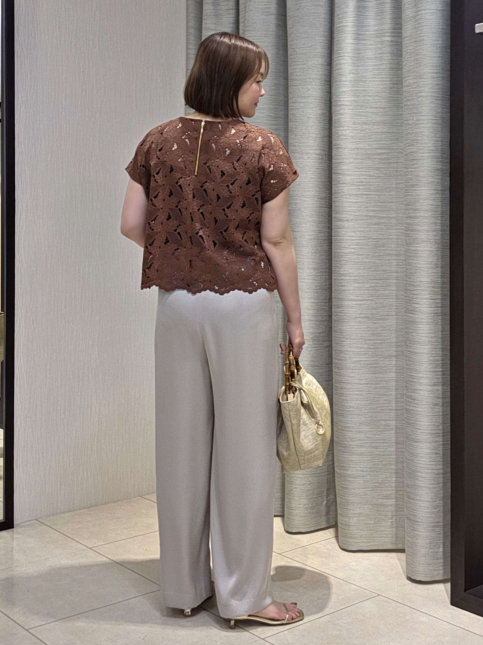 naokoさんの「UNTITLED｜【セットアップ可/品のある透け感】リーフレースブラウス」を使ったコーディネート