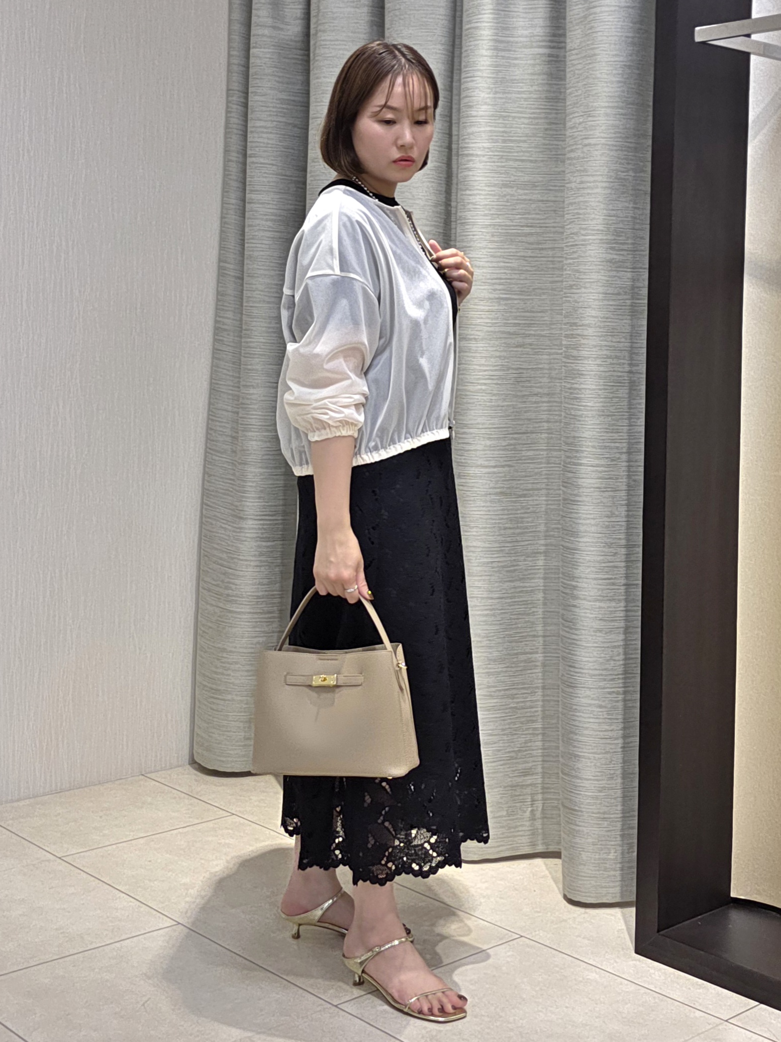 naokoさんの「UNTITLED｜【秋羽織り/ジップ】トリコットシアーブラウス」を使ったコーディネート