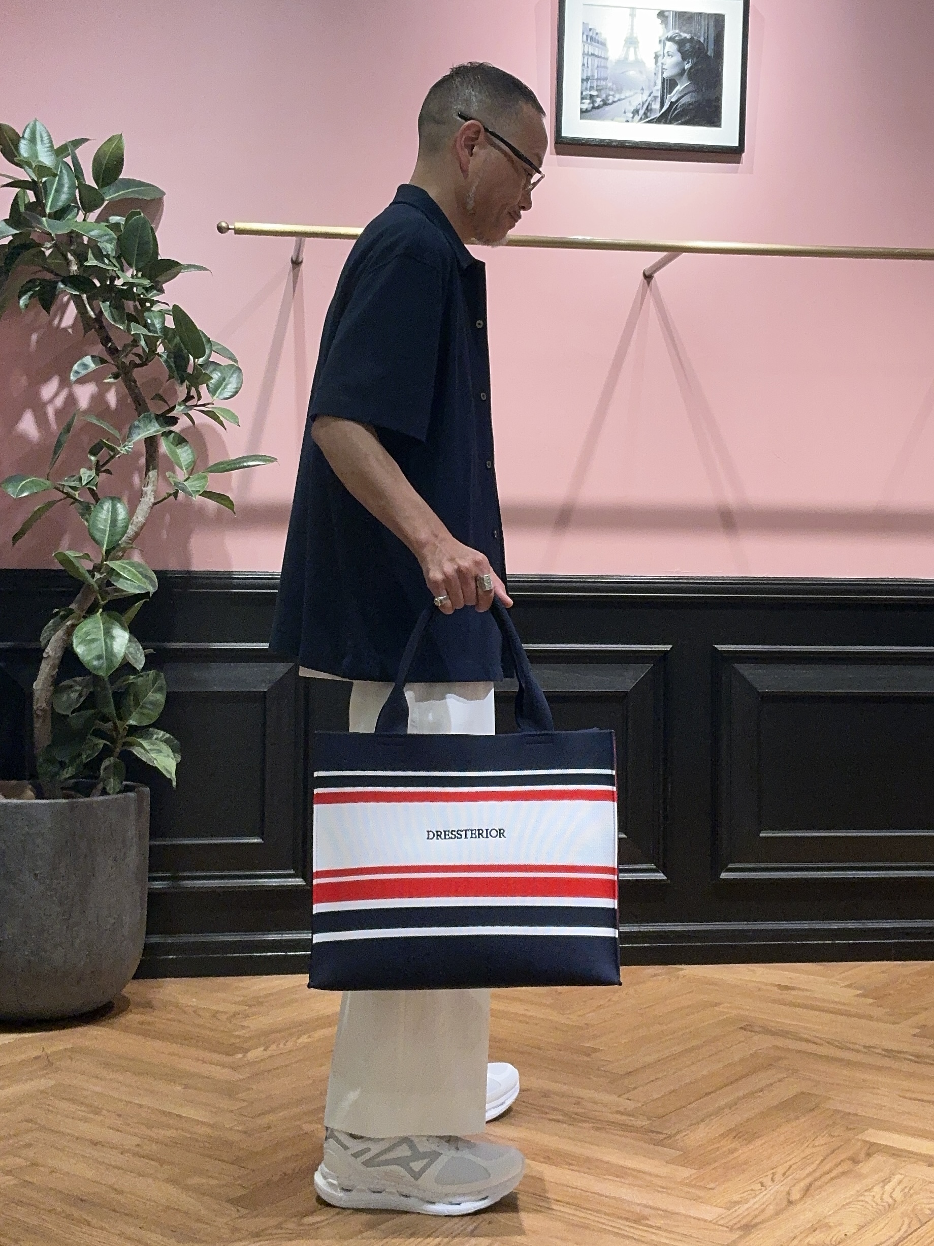 torigoeさんの「DRESSTERIOR｜【接触冷感／UVカット／抗菌防臭／しわ防止】クールデオドラント ピストルベアーTシャツ」を使ったコーディネート