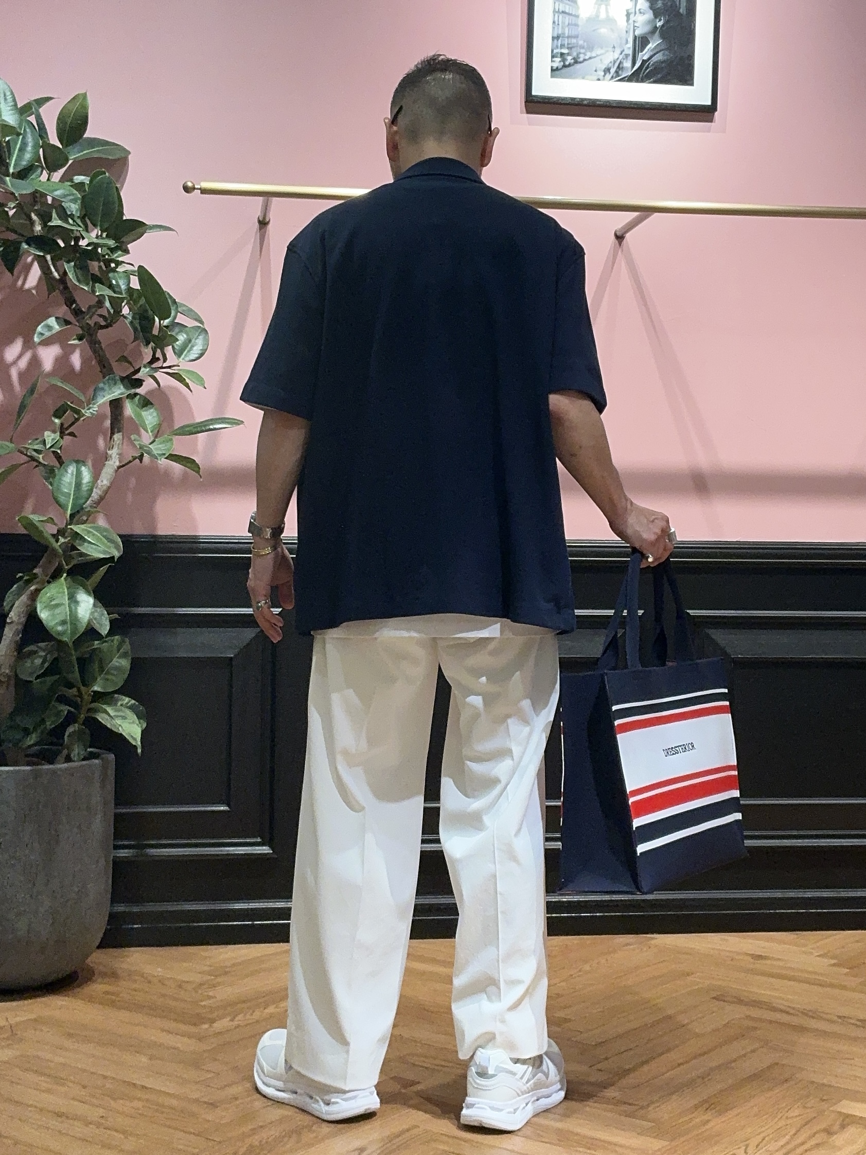 torigoeさんの「DRESSTERIOR｜【接触冷感／UVカット／抗菌防臭／しわ防止】クールデオドラント ピストルベアーTシャツ」を使ったコーディネート