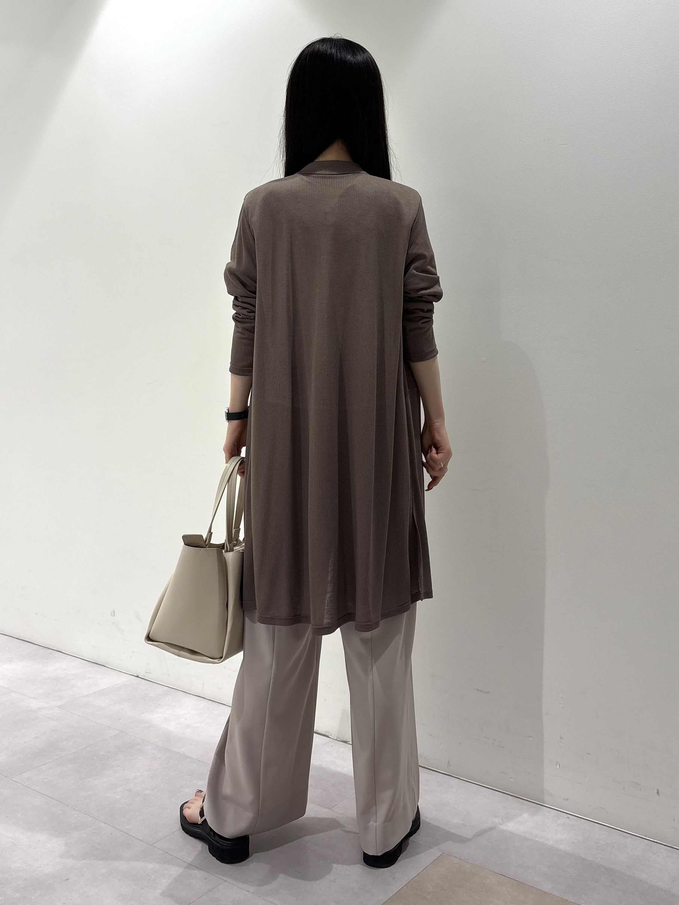 KEIKOさんの「INDIVI｜【洗える／アンサンブル可能】シアーストライプカーディガン」を使ったコーディネート