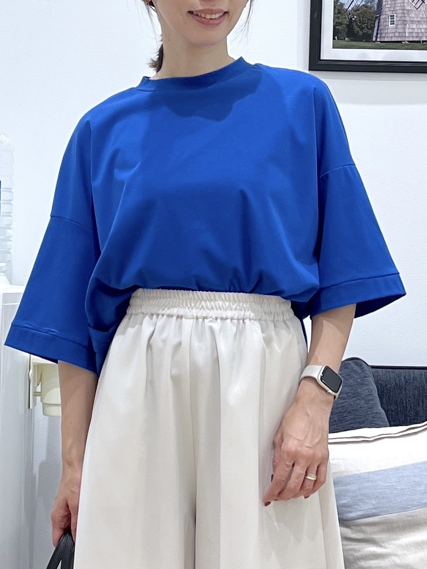 canaさんの「Dessin｜【体型カバー】美光沢カットソーボクシーシルエット」を使ったコーディネート