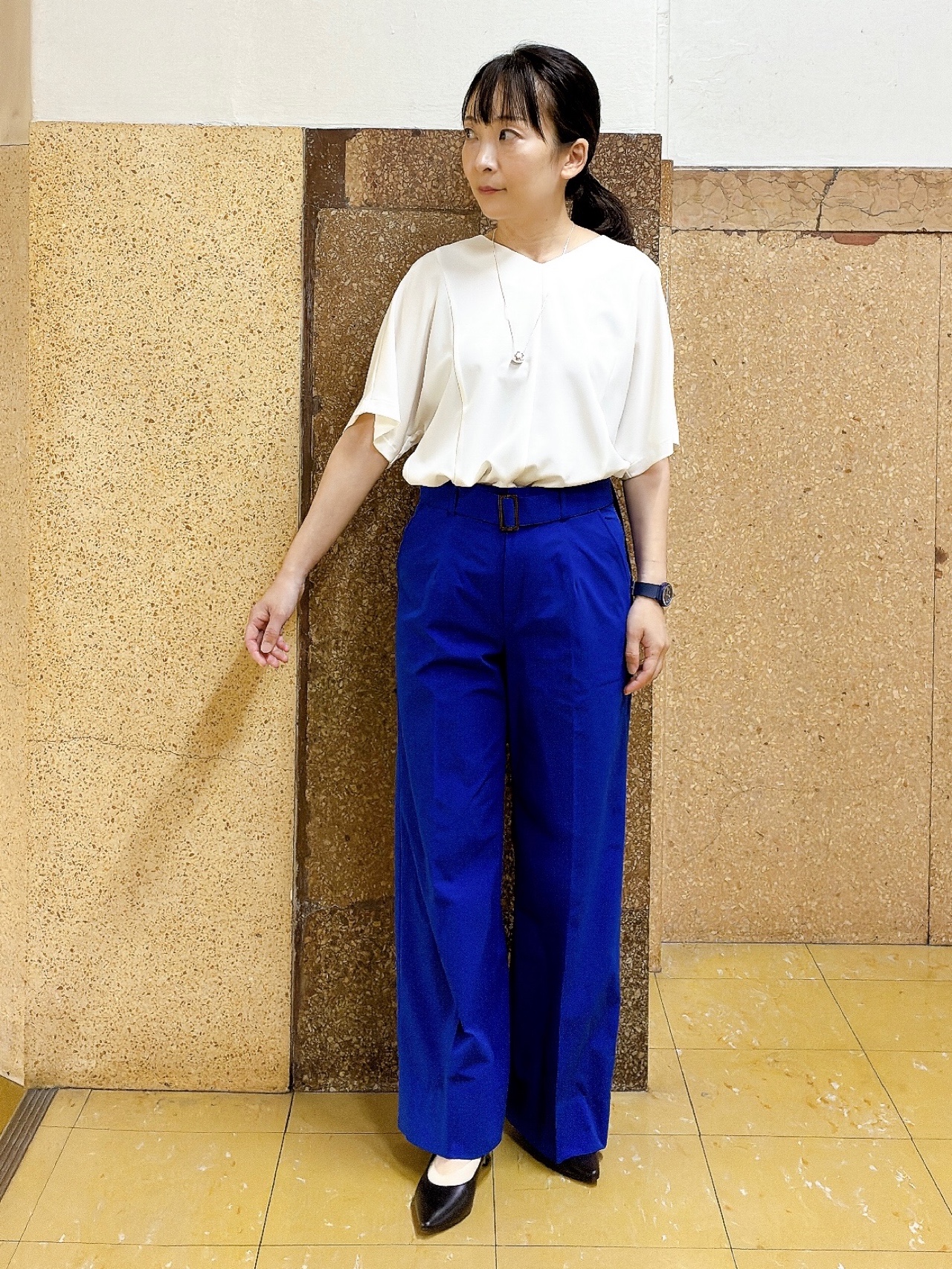 hattoriさんの「INDIVI｜【体型＆二の腕カバー/着る日傘】ドルマントップス」を使ったコーディネート