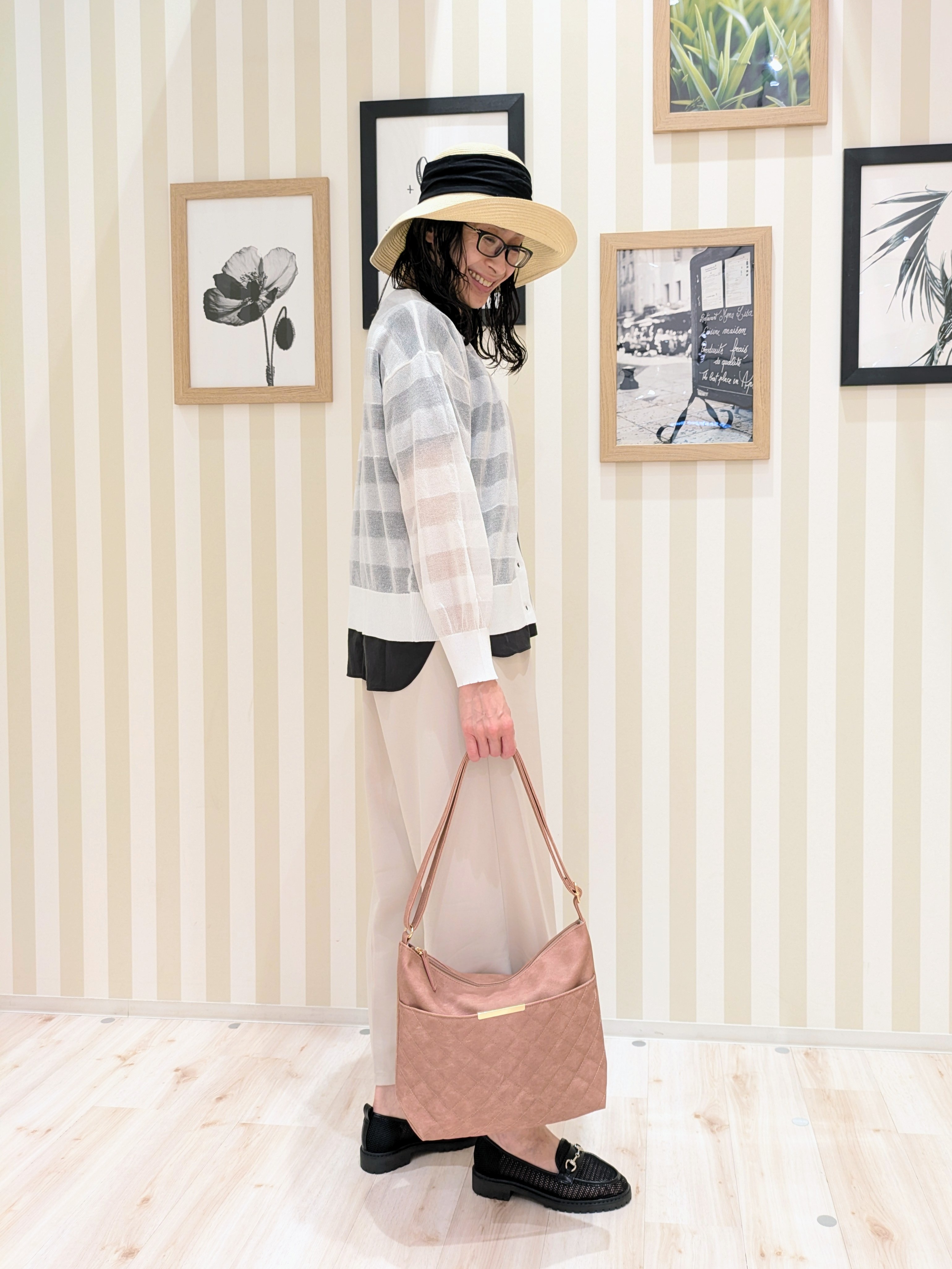 Mikiさんの「SHOO･LA･RUE｜【洗濯機可/S-LL】涼し気な透け感 日差し冷房対策に シアーボーダーカーディガン」を使ったコーディネート
