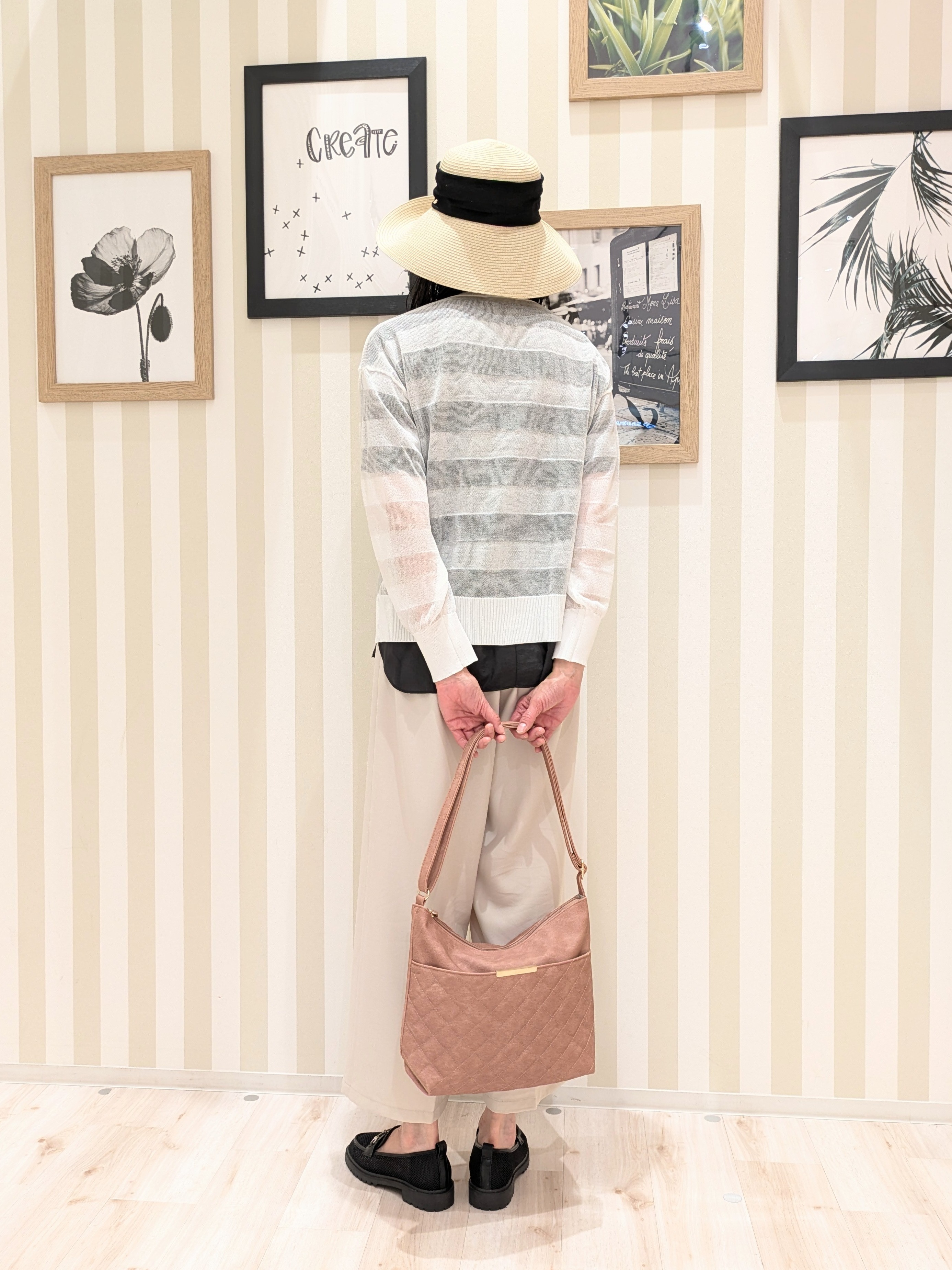 Mikiさんの「SHOO･LA･RUE｜【洗濯機可/S-LL】涼し気な透け感 日差し冷房対策に シアーボーダーカーディガン」を使ったコーディネート
