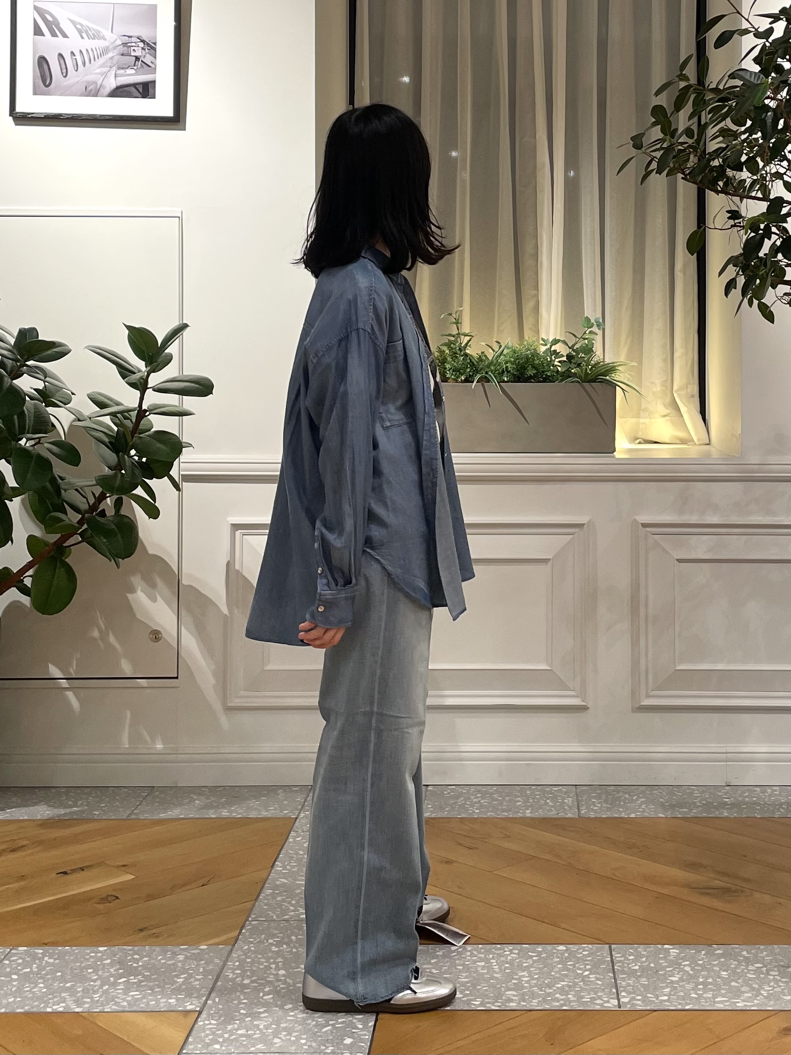 Lilyさんの「DRESSTERIOR｜【涼しく着映え】シアーデニムシャツ」を使ったコーディネート