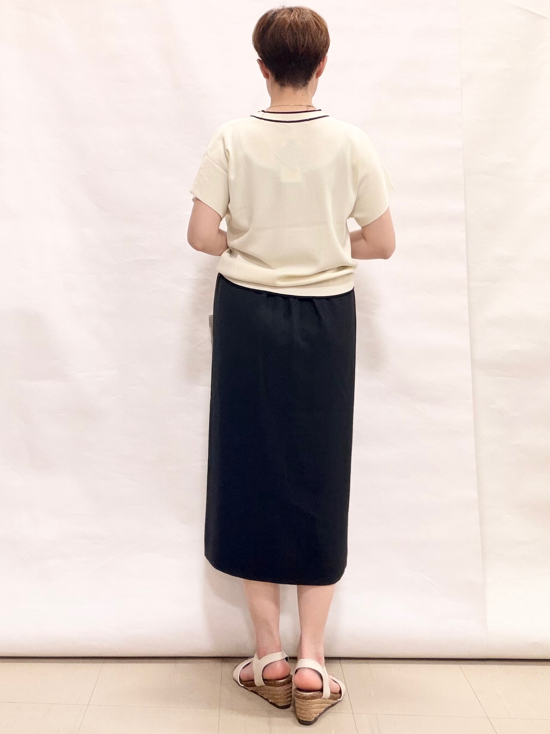 なっちゃんさんの「SHOO･LA･RUE｜【高レビュー/毎日洗える/UV】二の腕も隠せる 配色ボウタイニット」を使ったコーディネート