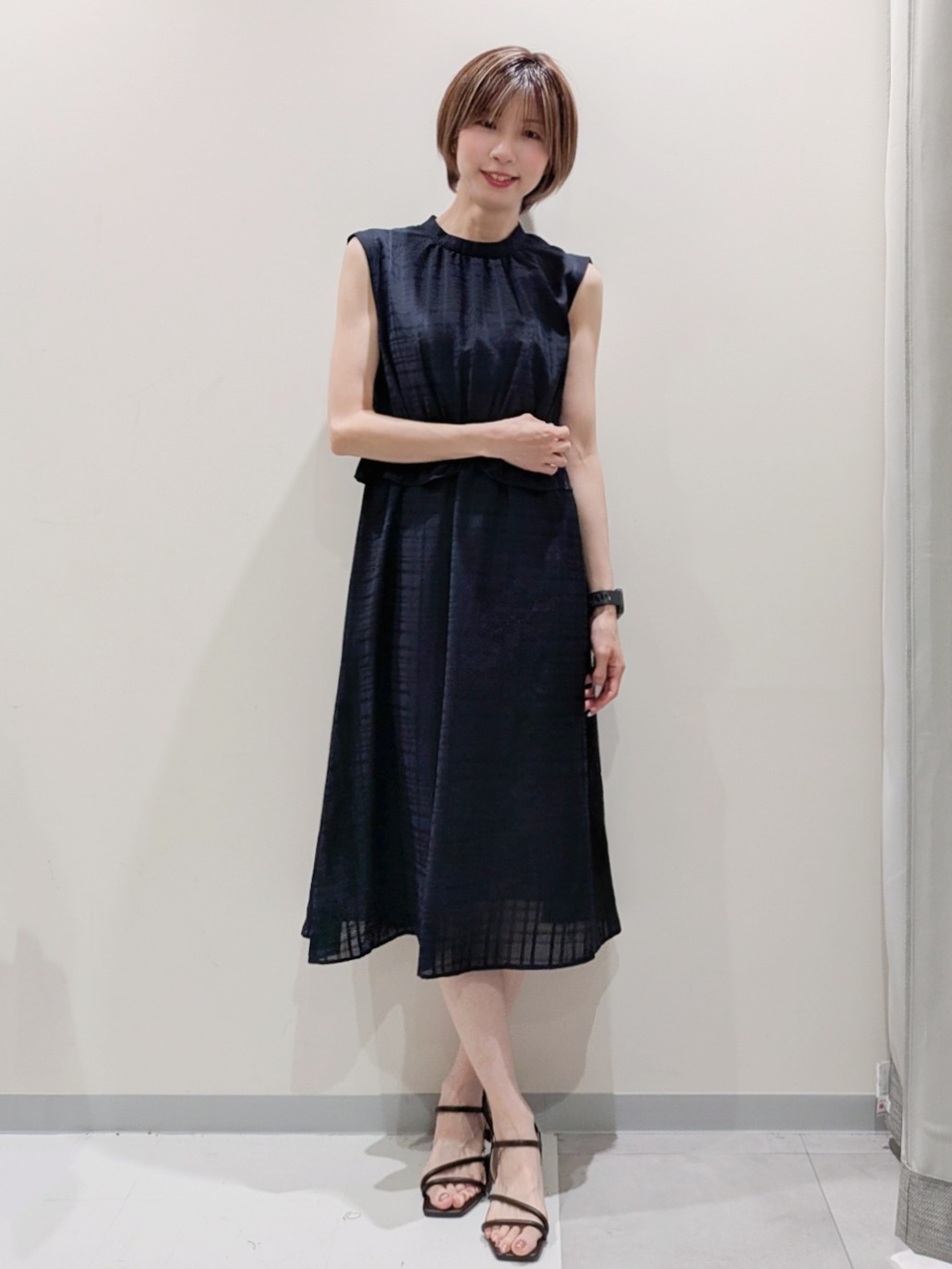 juriさんの「index｜【接触冷感】ビジューボタンカーディガン《抗ピリング／洗濯機OK》」を使ったコーディネート