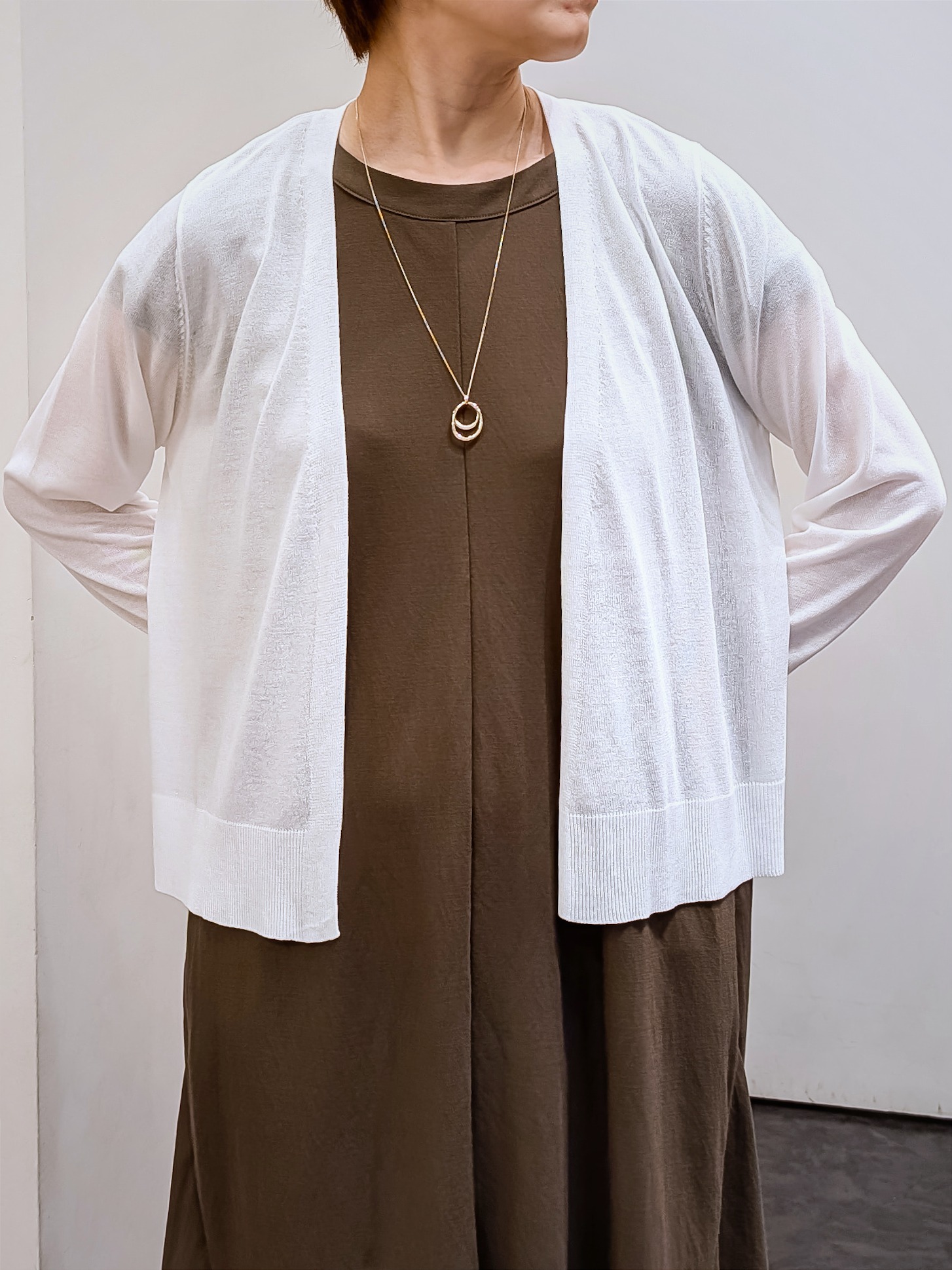 やまちゃんさんの「grove｜【低身長さんも選べる着丈】モクロディフレンチワンピース」を使ったコーディネート