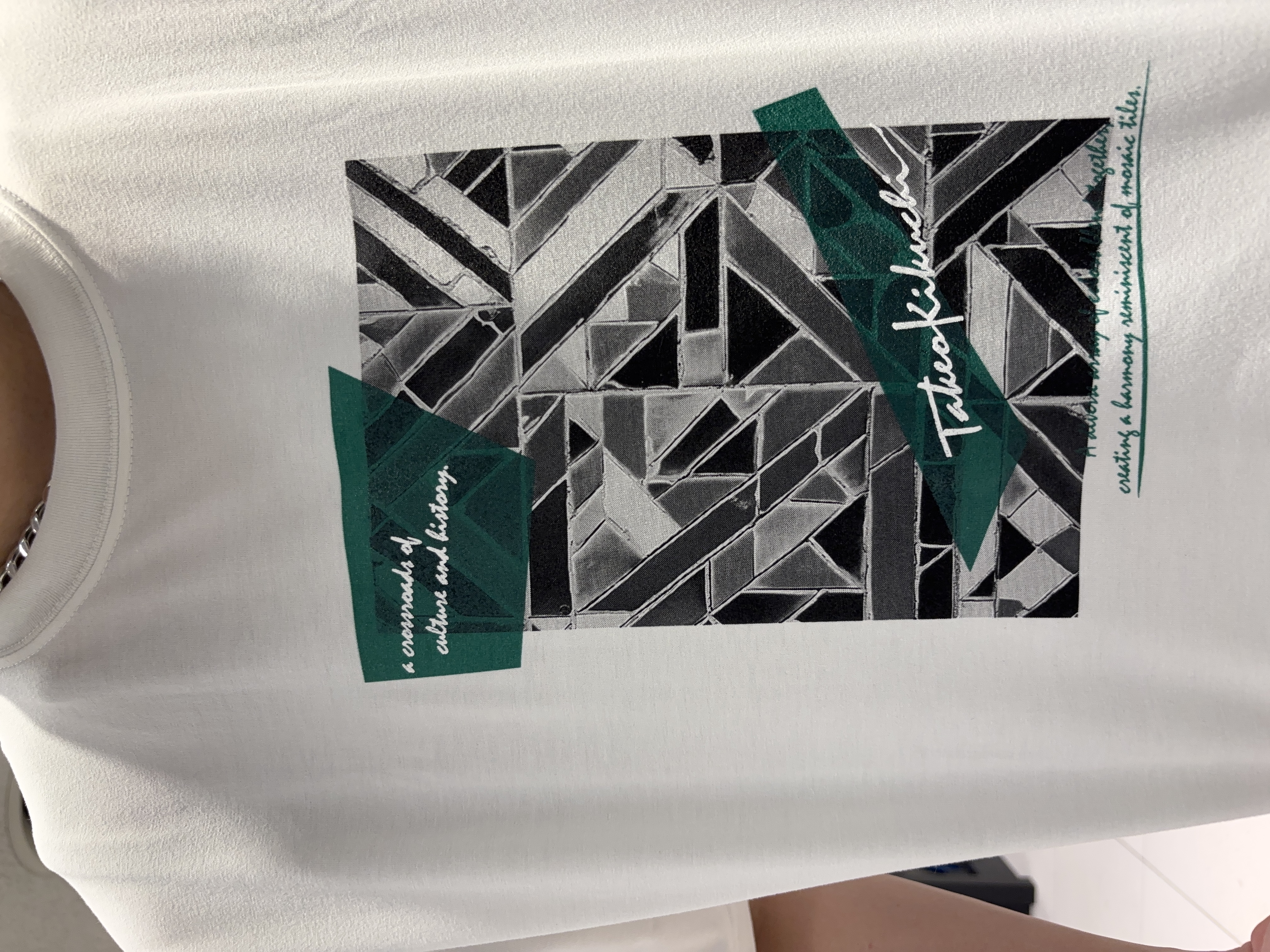 こうへいさんの「TAKEO KIKUCHI｜モノクロタイルTシャツ」を使ったコーディネート