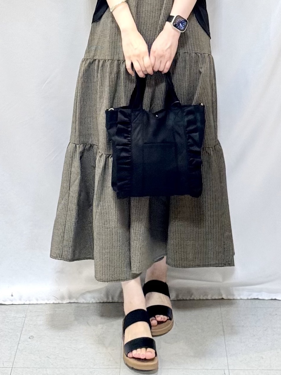 𝐇𝐢𝐫𝐨𝐦𝐢さんの「SHOO･LA･RUE｜【UV/体型カバー】冷房や朝晩の冷え込み対策にも さらとろ5分袖カーディガン」を使ったコーディネート