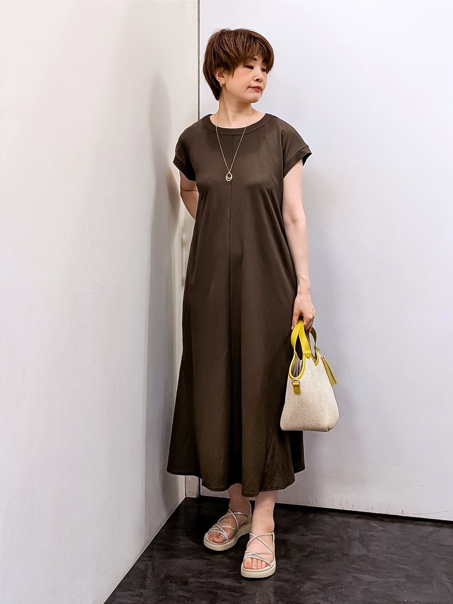 やまちゃんさんの「grove｜【低身長さんも選べる着丈】モクロディフレンチワンピース」を使ったコーディネート