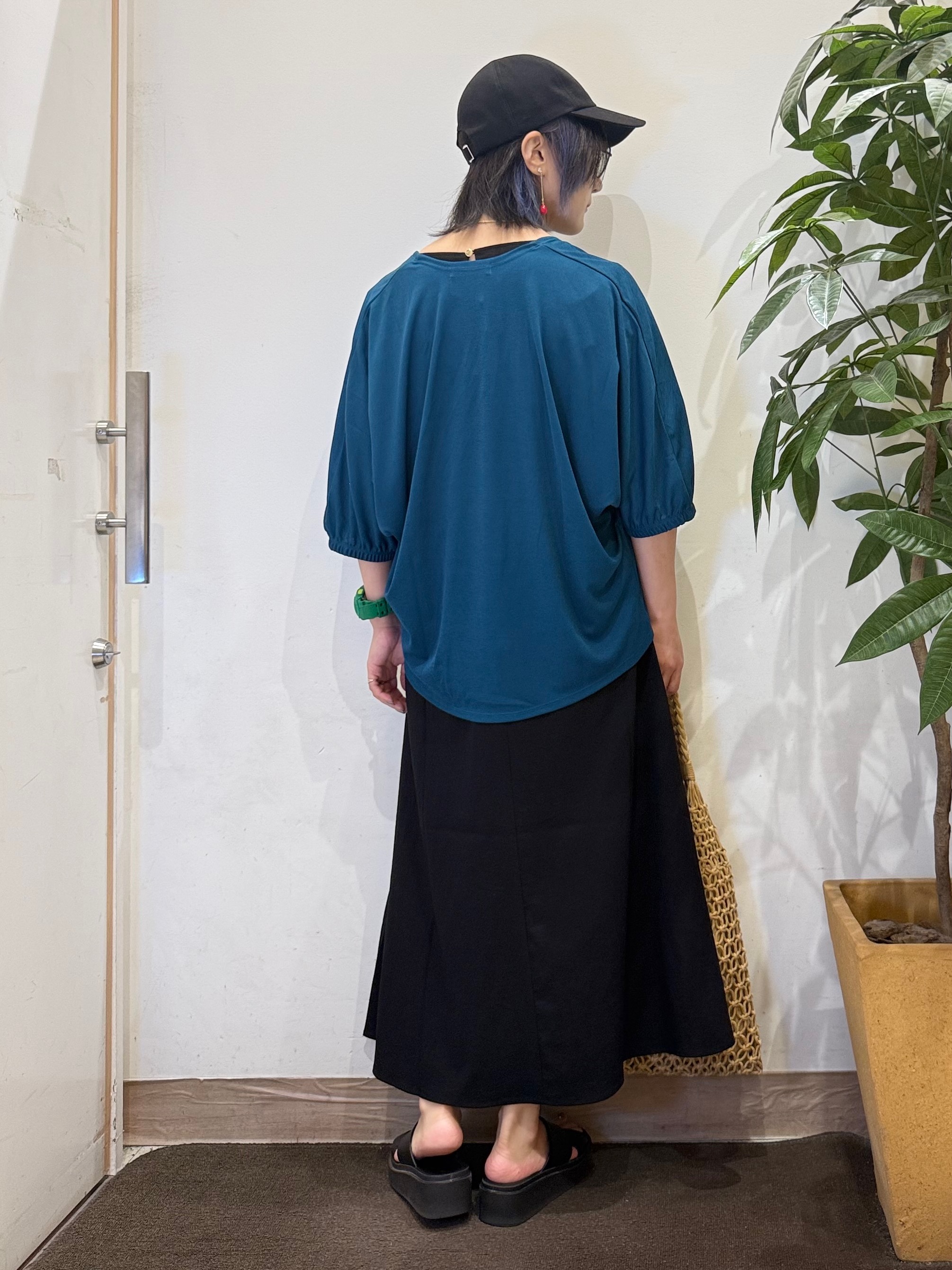 misakiさんの「SHOO･LA･RUE｜【UV/体型カバー】冷房や朝晩の冷え込み対策にも さらとろ5分袖カーディガン」を使ったコーディネート