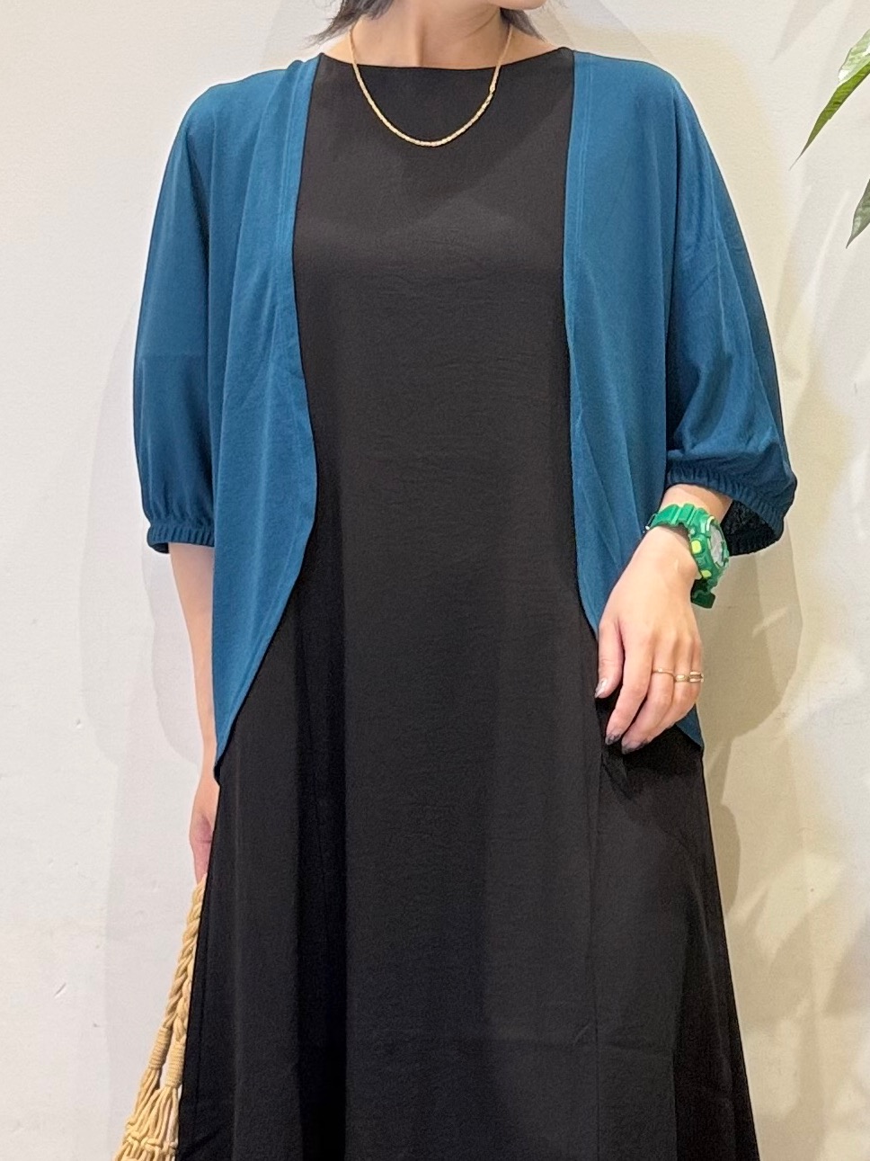 misakiさんの「SHOO･LA･RUE｜【UV/体型カバー】冷房や朝晩の冷え込み対策にも さらとろ5分袖カーディガン」を使ったコーディネート
