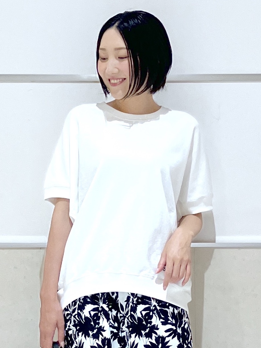 eriko さんの「Dessin｜【洗える】ミニ裏毛ドルマンスリーブプルオーバー」を使ったコーディネート