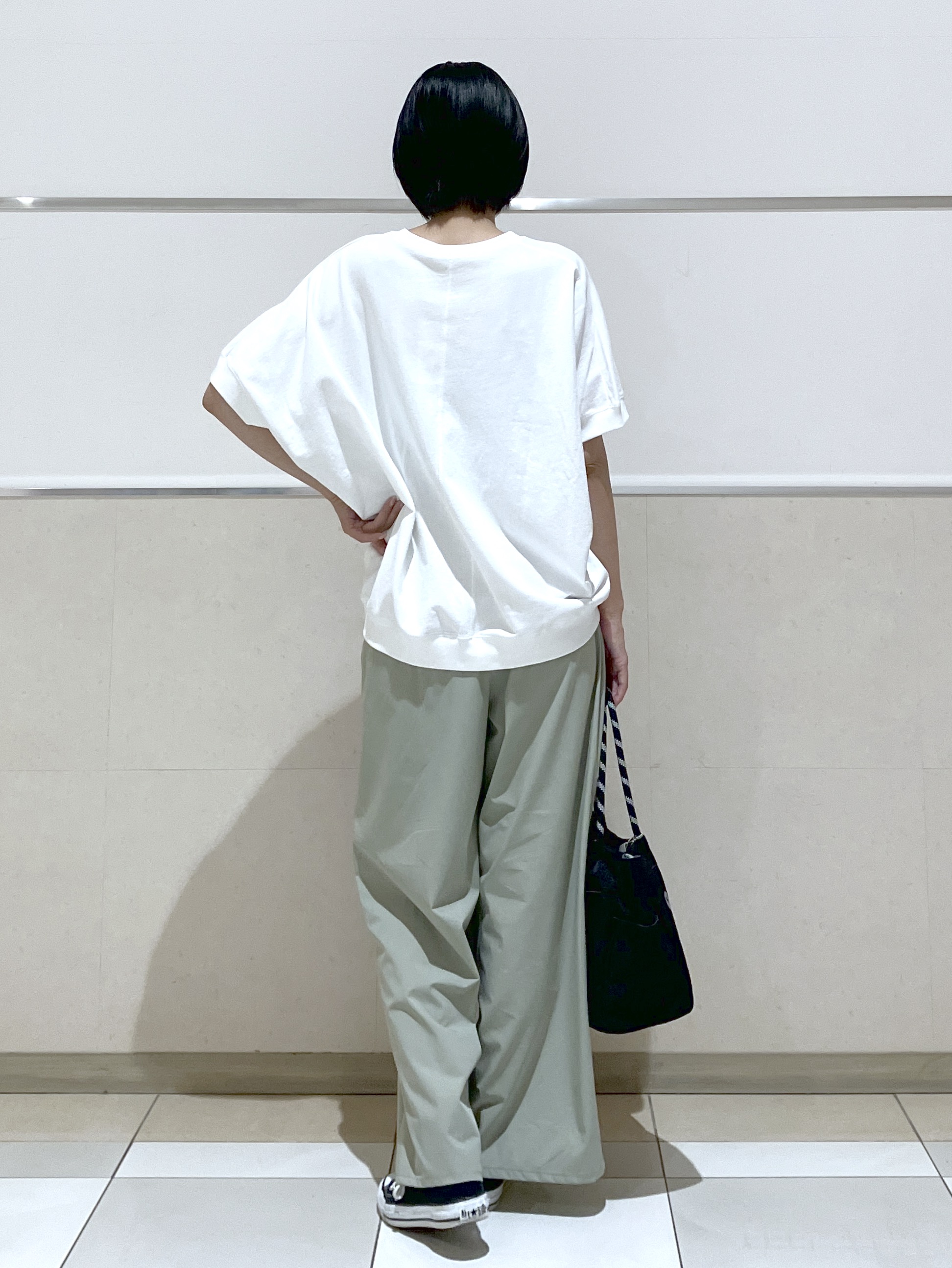 eriko さんの「Dessin｜【洗える】ミニ裏毛ドルマンスリーブプルオーバー」を使ったコーディネート