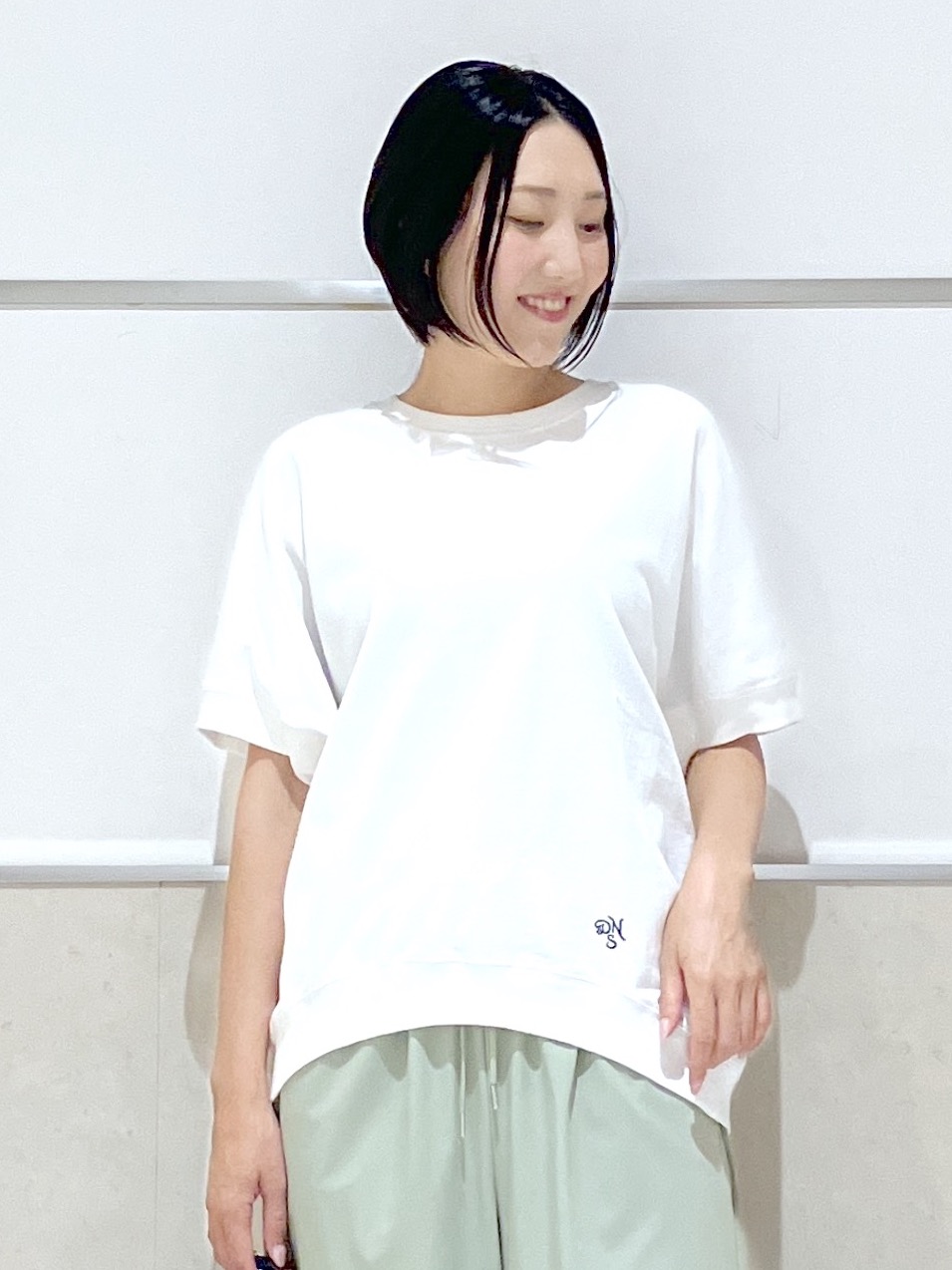 eriko さんの「Dessin｜【洗える】ミニ裏毛ドルマンスリーブプルオーバー」を使ったコーディネート
