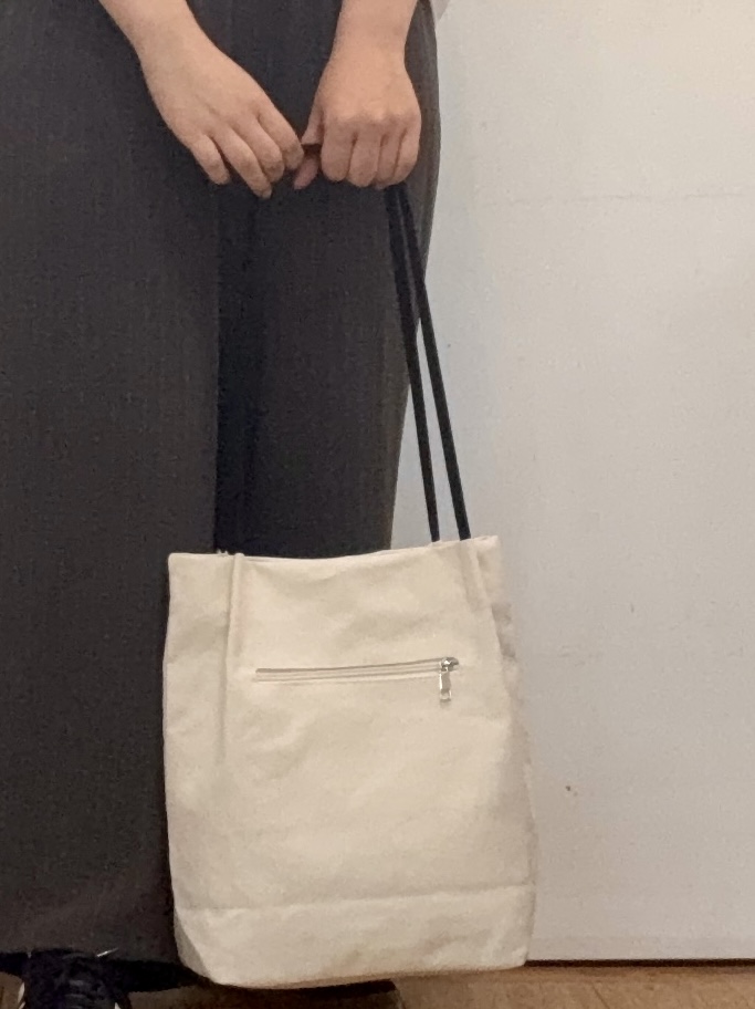 Karinさんの「SHOO･LA･RUE｜【洗濯機可/選べる6色】程よいシアー感が涼し気 ゆったりワッシャードルマンブラウス」を使ったコーディネート