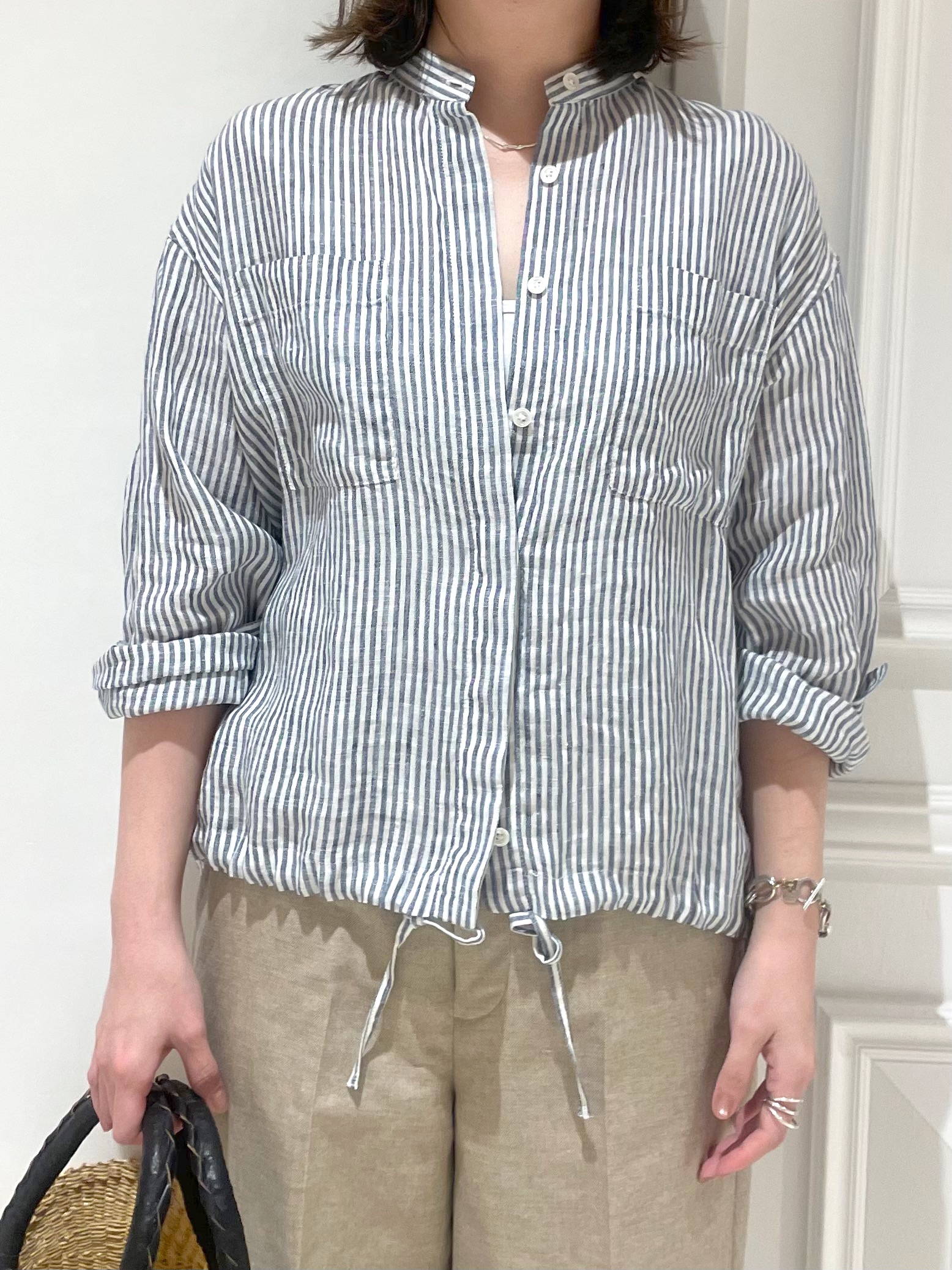 makiさんの「DRESSTERIOR｜【2WAY/羽織にも】ウォッシャブルリネン ドロストシャツ」を使ったコーディネート