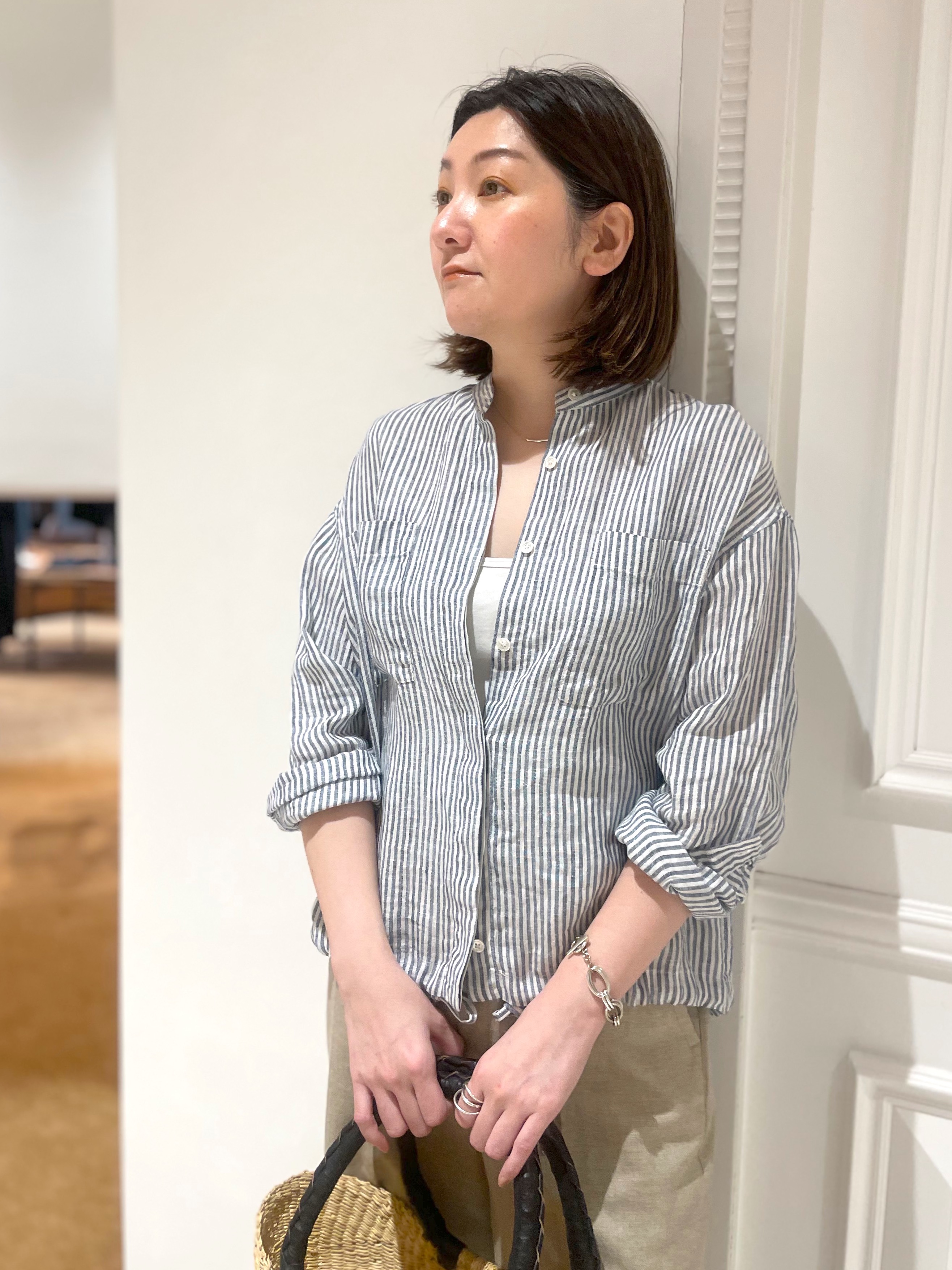 makiさんの「DRESSTERIOR｜【2WAY/羽織にも】ウォッシャブルリネン ドロストシャツ」を使ったコーディネート