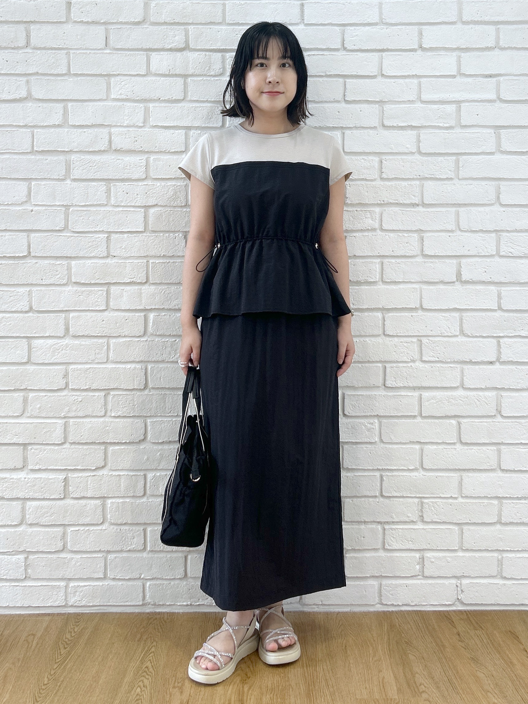 Hirokaさんの「grove｜【低身長さんも選べる着丈・洗濯機◎】1枚で旬顔！Tシャツドッキングドロストワンピース」を使ったコーディネート