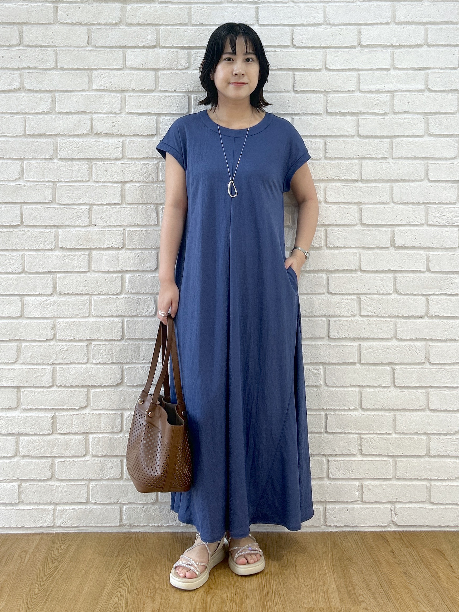 Hirokaさんの「grove｜【低身長さんも選べる着丈】モクロディフレンチワンピース」を使ったコーディネート