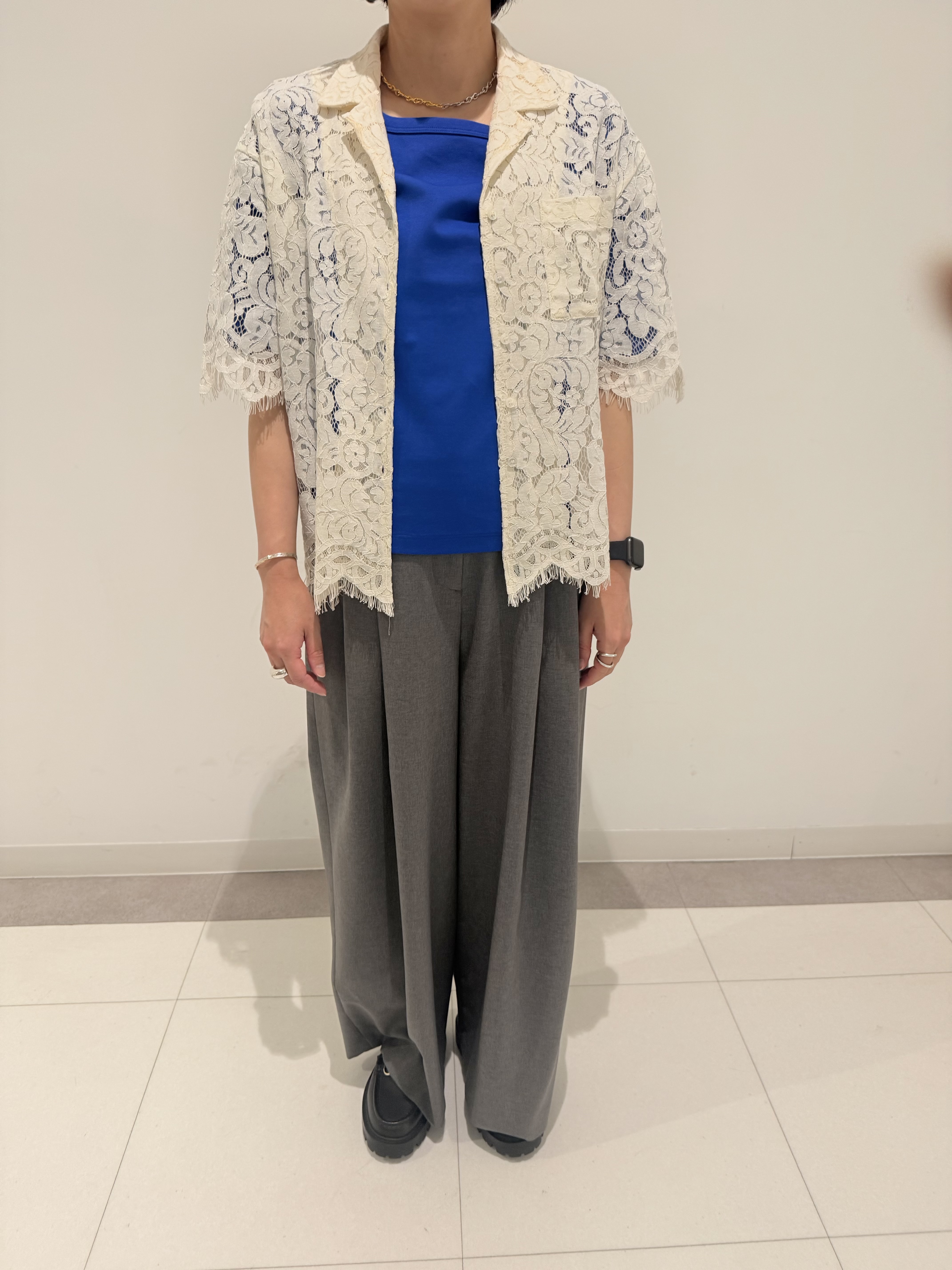 MIYAKAWAさんの「DRESSTERIOR｜【ウォッシャブル/羽織りにも便利】シアーコードレースブラウス」を使ったコーディネート