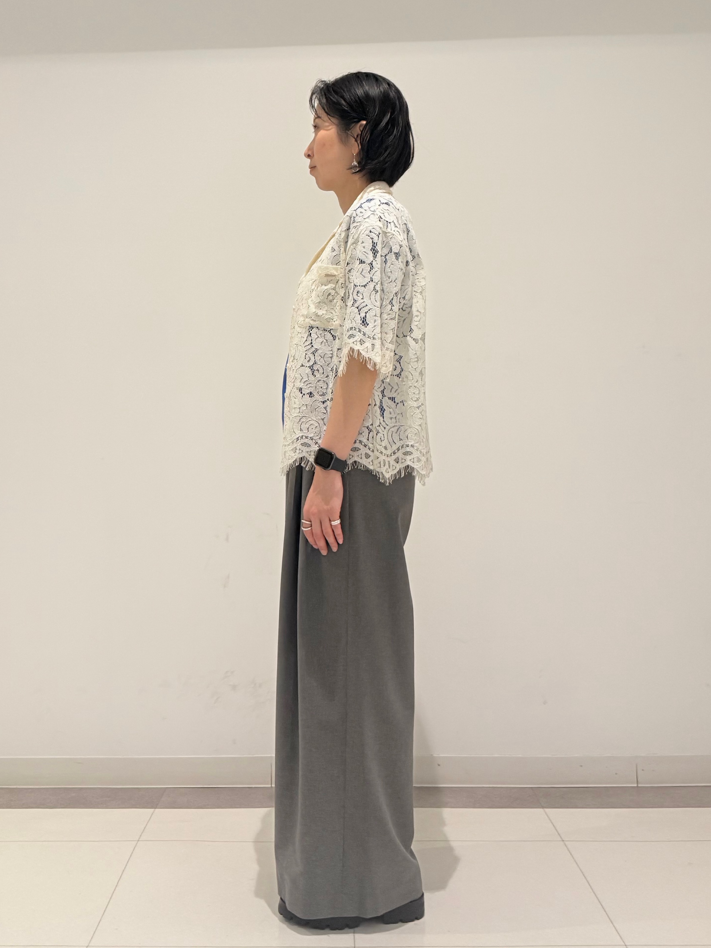 MIYAKAWAさんの「DRESSTERIOR｜【ウォッシャブル/羽織りにも便利】シアーコードレースブラウス」を使ったコーディネート